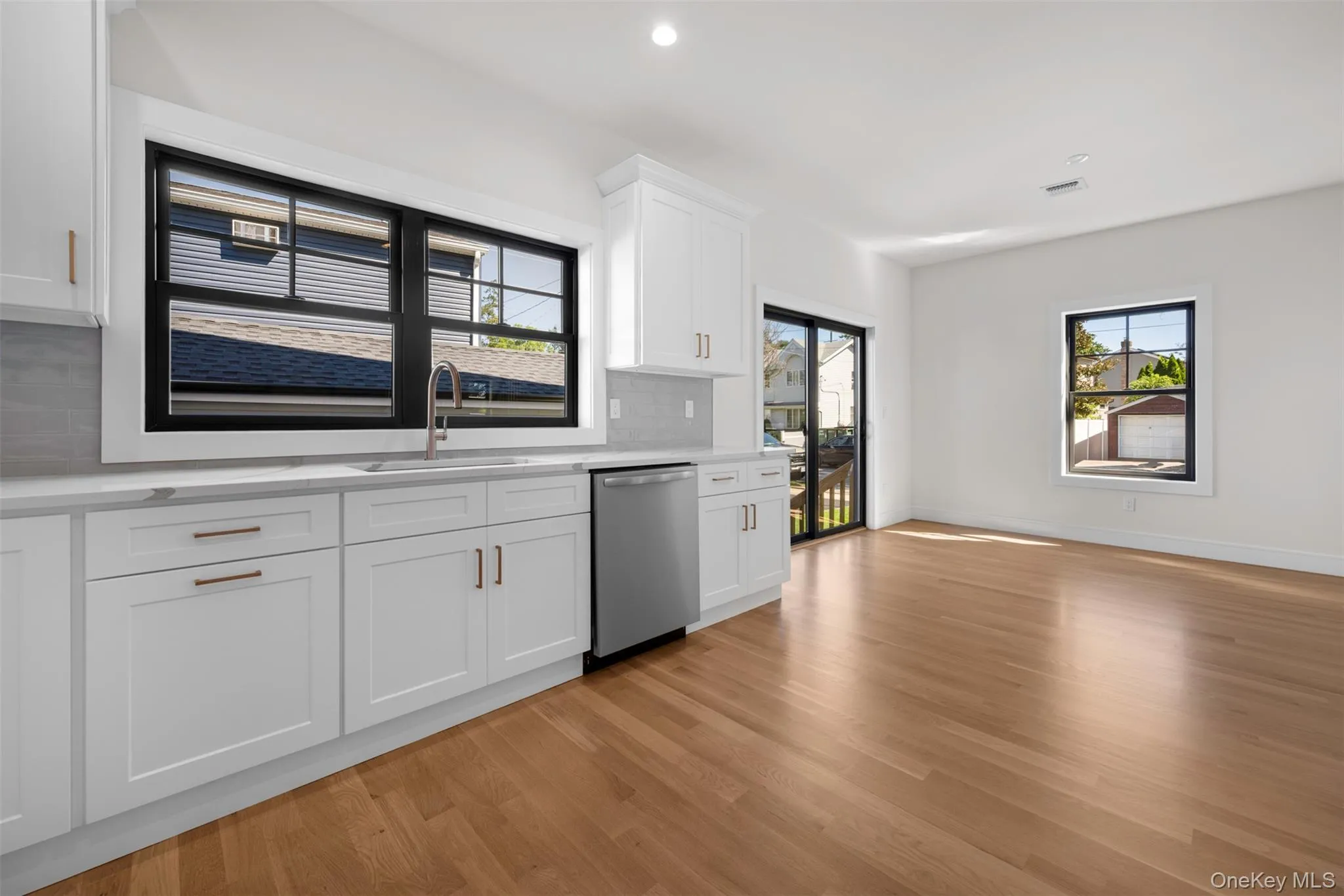 97 Broadmoor Lane, Hempstead, NY, 3 Bedrooms Bedrooms, 8 Rooms Rooms,2 BathroomsBathrooms,Residential,For Rent,Broadmoor,0,1042404 97 Broadmoor Lane, Hempstead, NY, 3 Bedrooms Bedrooms, 8 Rooms Rooms,2 BathroomsBathrooms,Residential,For Rent,Broadmoor,0,1042404