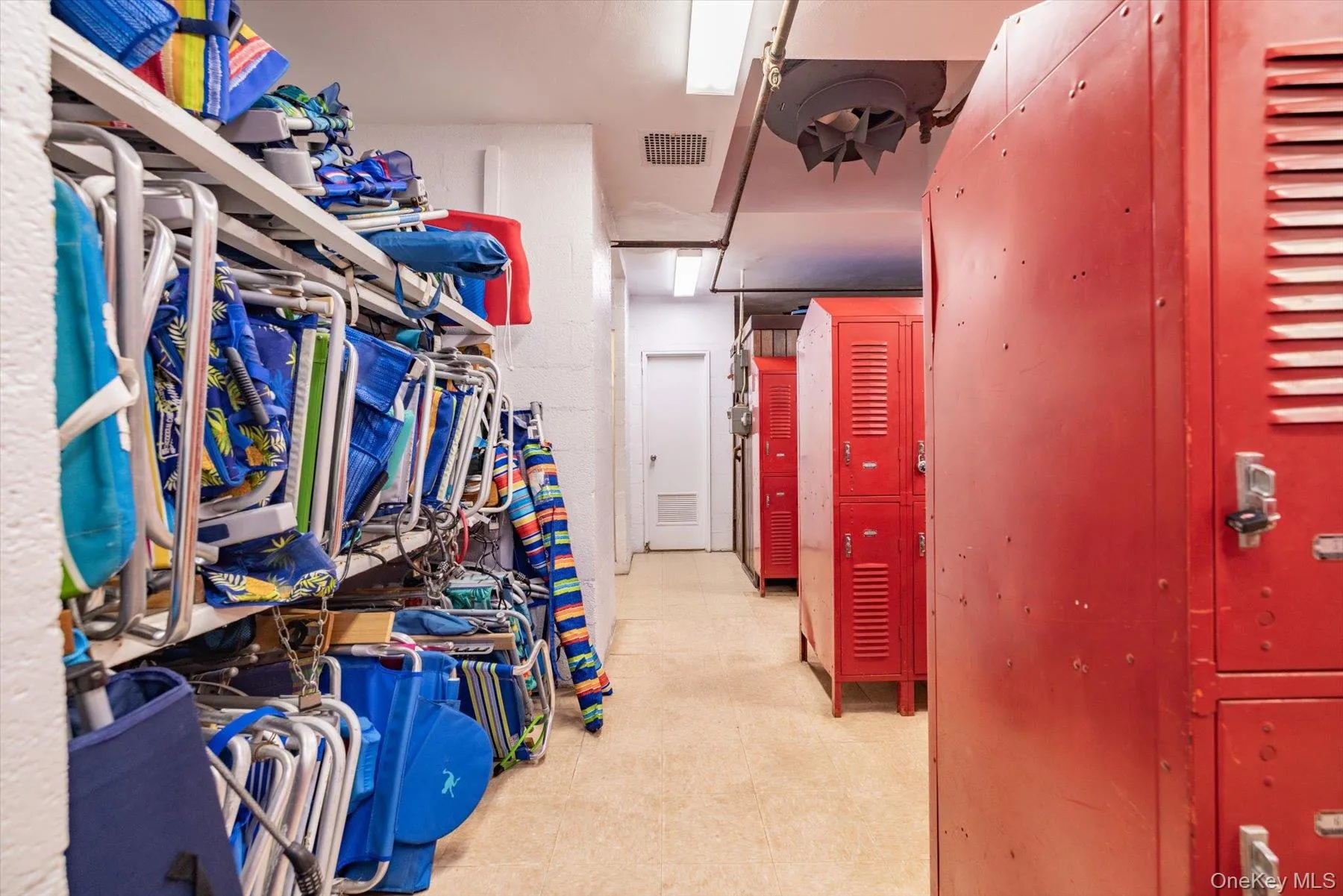 storage room for beach chairs, bathroom, showers and sauna storage room for beach chairs, bathroom, showers and sauna