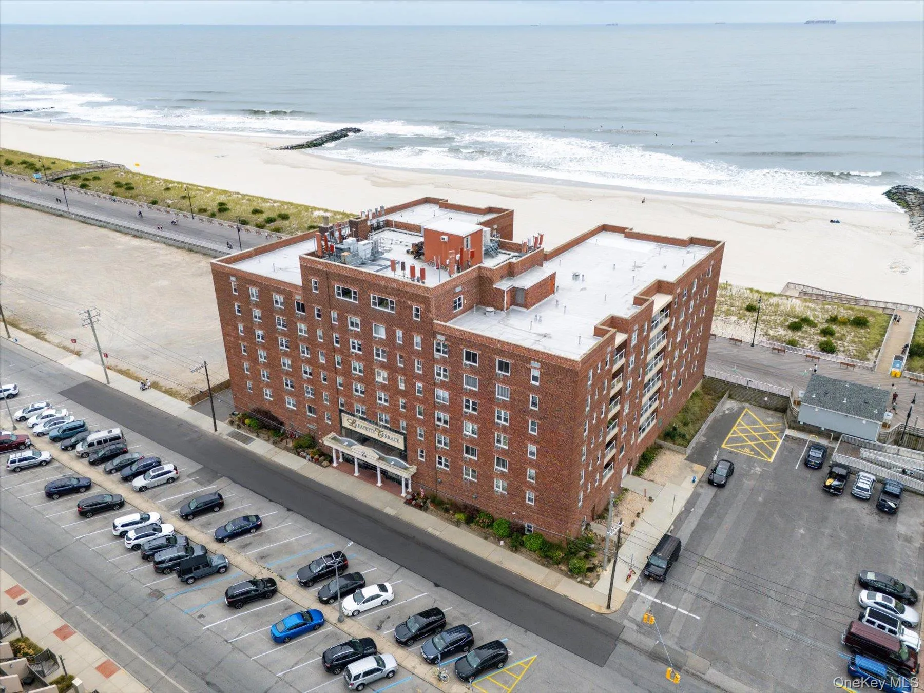 370 West Broadway, Long Beach, NY, 1 Bedroom Bedrooms, 4 Rooms Rooms,1 BathroomBathrooms,Residential Lease,For Rent,West Broadway,0,1042406 370 West Broadway, Long Beach, NY, 1 Bedroom Bedrooms, 4 Rooms Rooms,1 BathroomBathrooms,Residential Lease,For Rent,West Broadway,0,1042406