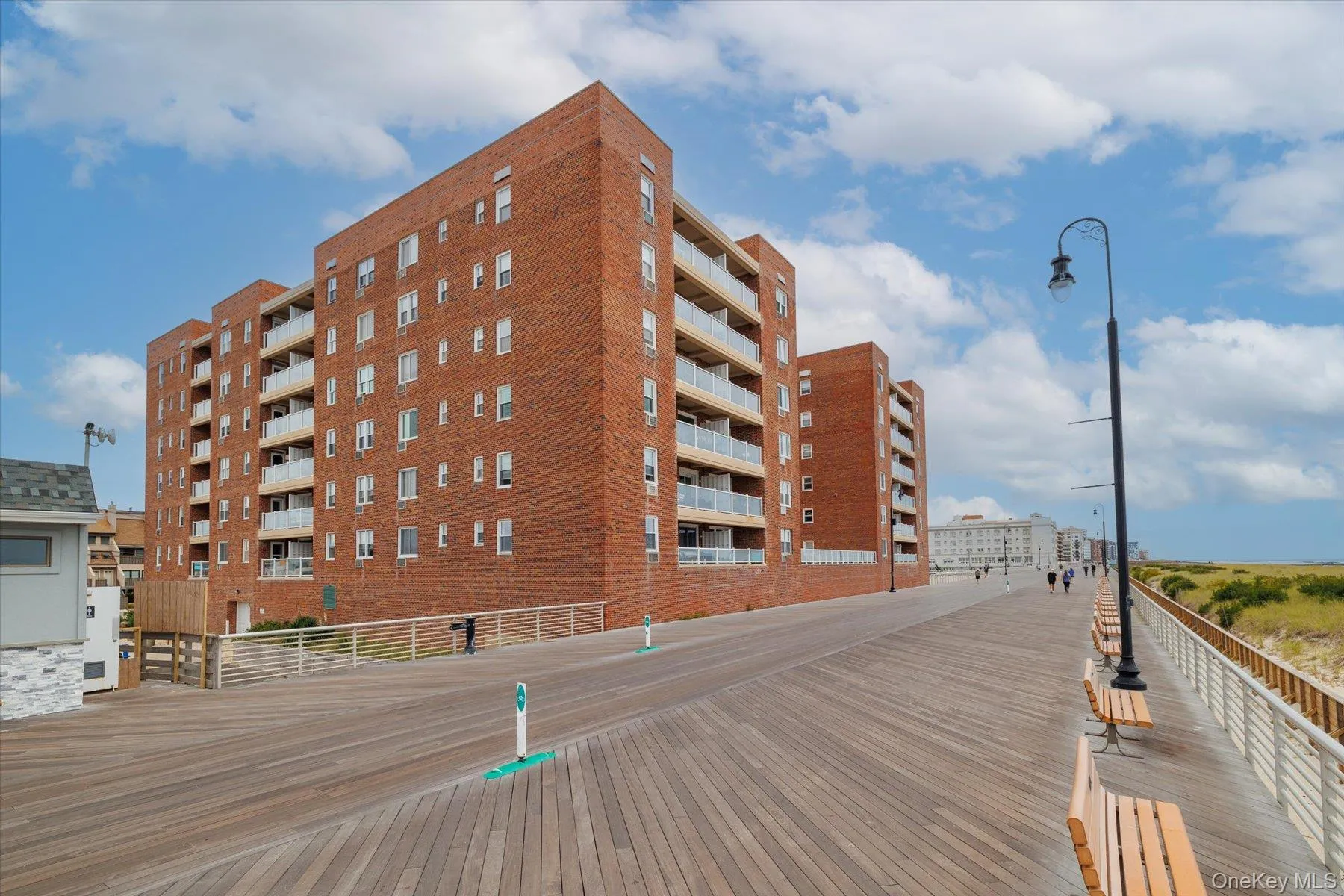 direct oceanfront building with views of your destiny! direct oceanfront building with views of your destiny!