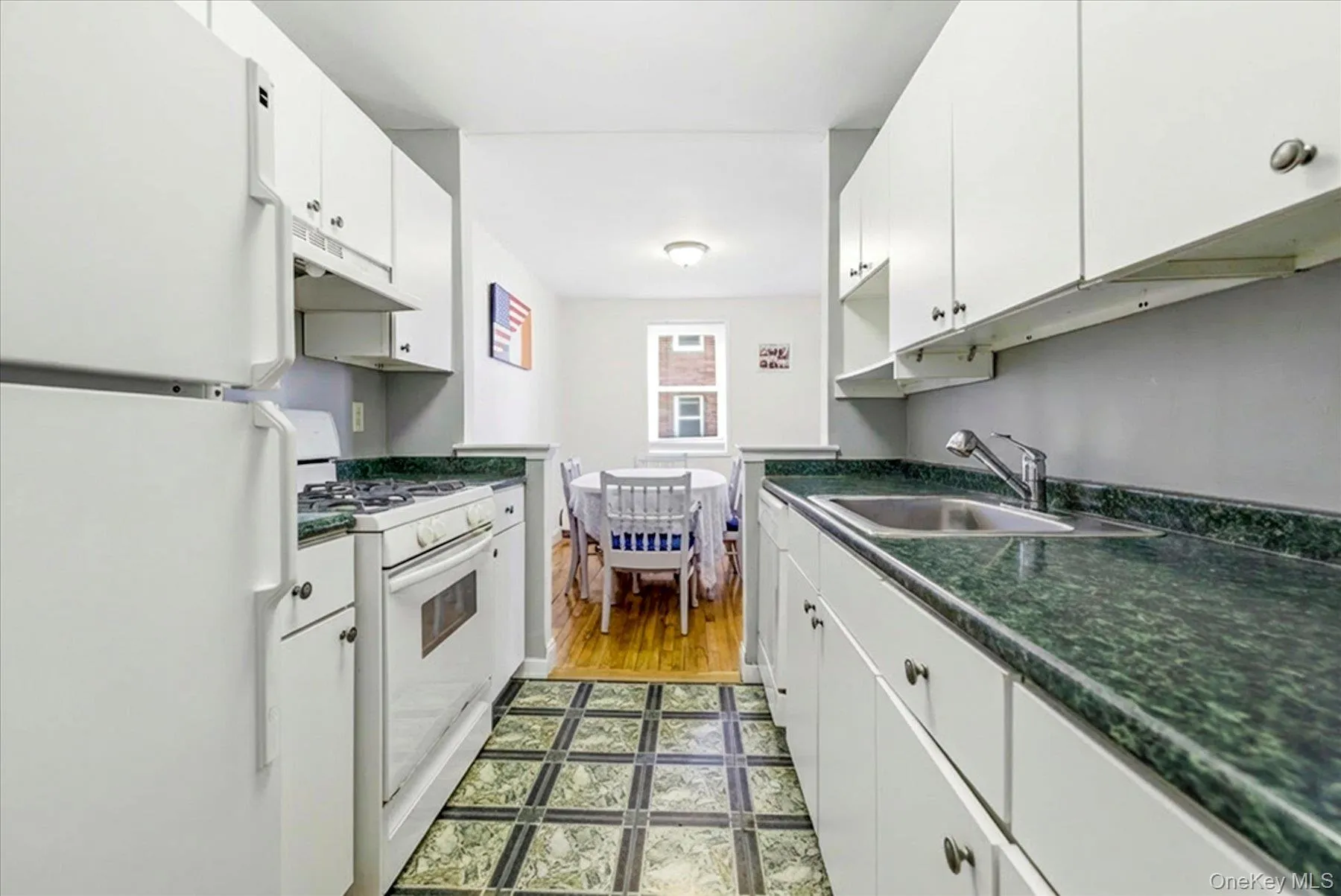 370 West Broadway, Long Beach, NY, 1 Bedroom Bedrooms, 4 Rooms Rooms,1 BathroomBathrooms,Residential Lease,For Rent,West Broadway,0,1042406 370 West Broadway, Long Beach, NY, 1 Bedroom Bedrooms, 4 Rooms Rooms,1 BathroomBathrooms,Residential Lease,For Rent,West Broadway,0,1042406