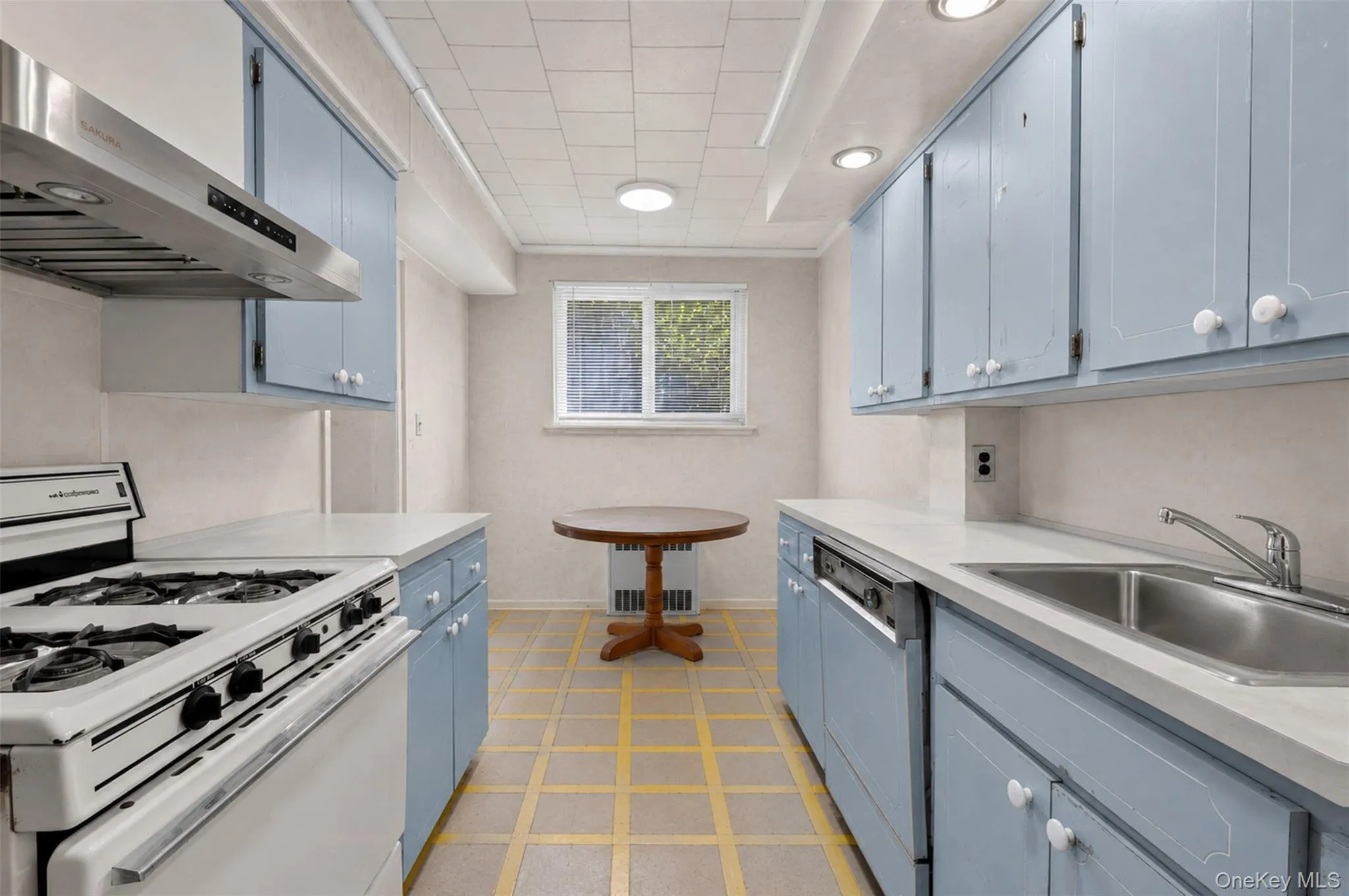 153-36 Booth Memorial Avenue, New York, NY, 3 Bedrooms Bedrooms, 6 Rooms Rooms,1 BathroomBathrooms,Residential,For Rent,Booth Memorial,0,1042407 153-36 Booth Memorial Avenue, New York, NY, 3 Bedrooms Bedrooms, 6 Rooms Rooms,1 BathroomBathrooms,Residential,For Rent,Booth Memorial,0,1042407