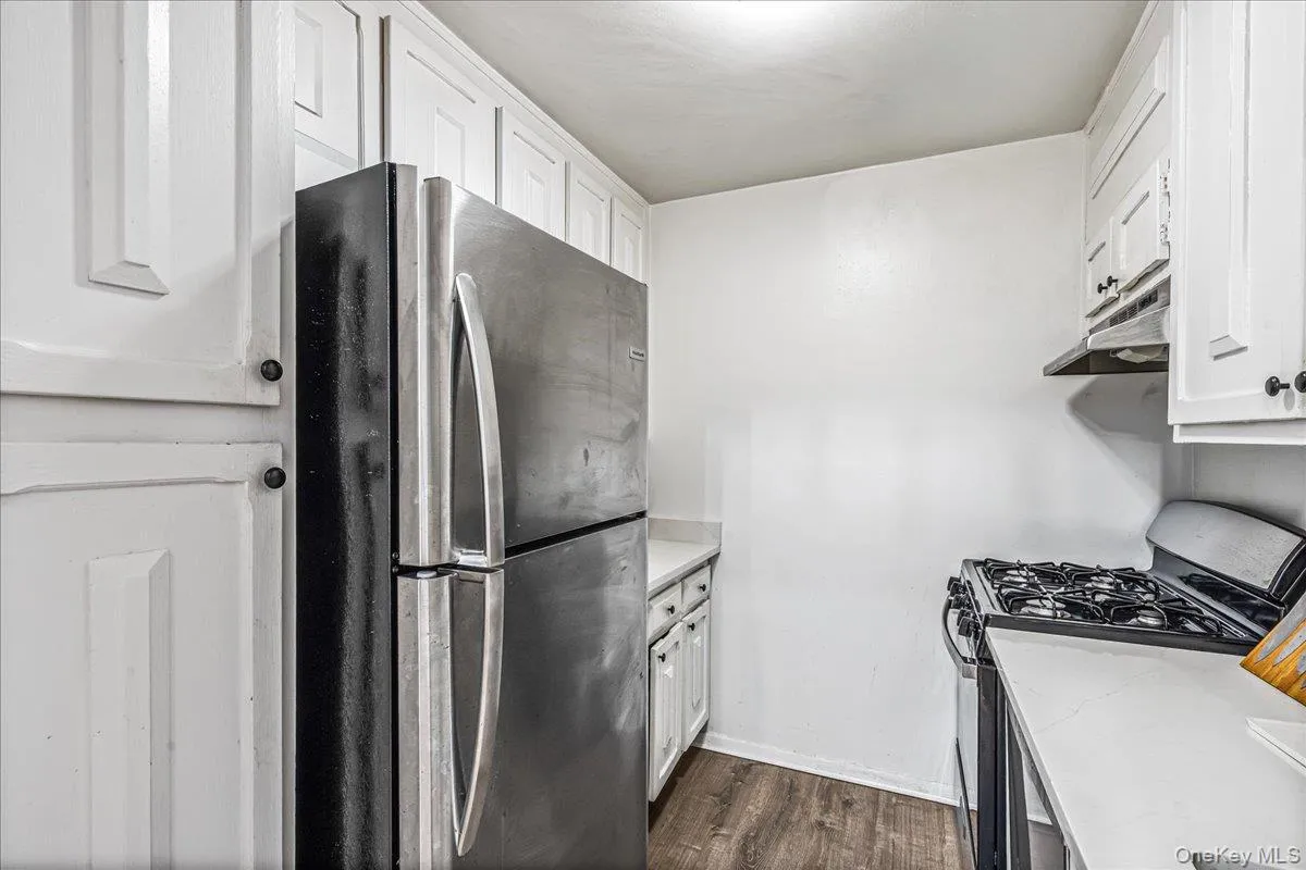 600 Shore Road, Long Beach, NY, 1 Bedroom Bedrooms, 4 Rooms Rooms,1 BathroomBathrooms,Residential,For Rent,Shore,0,1042410 600 Shore Road, Long Beach, NY, 1 Bedroom Bedrooms, 4 Rooms Rooms,1 BathroomBathrooms,Residential,For Rent,Shore,0,1042410