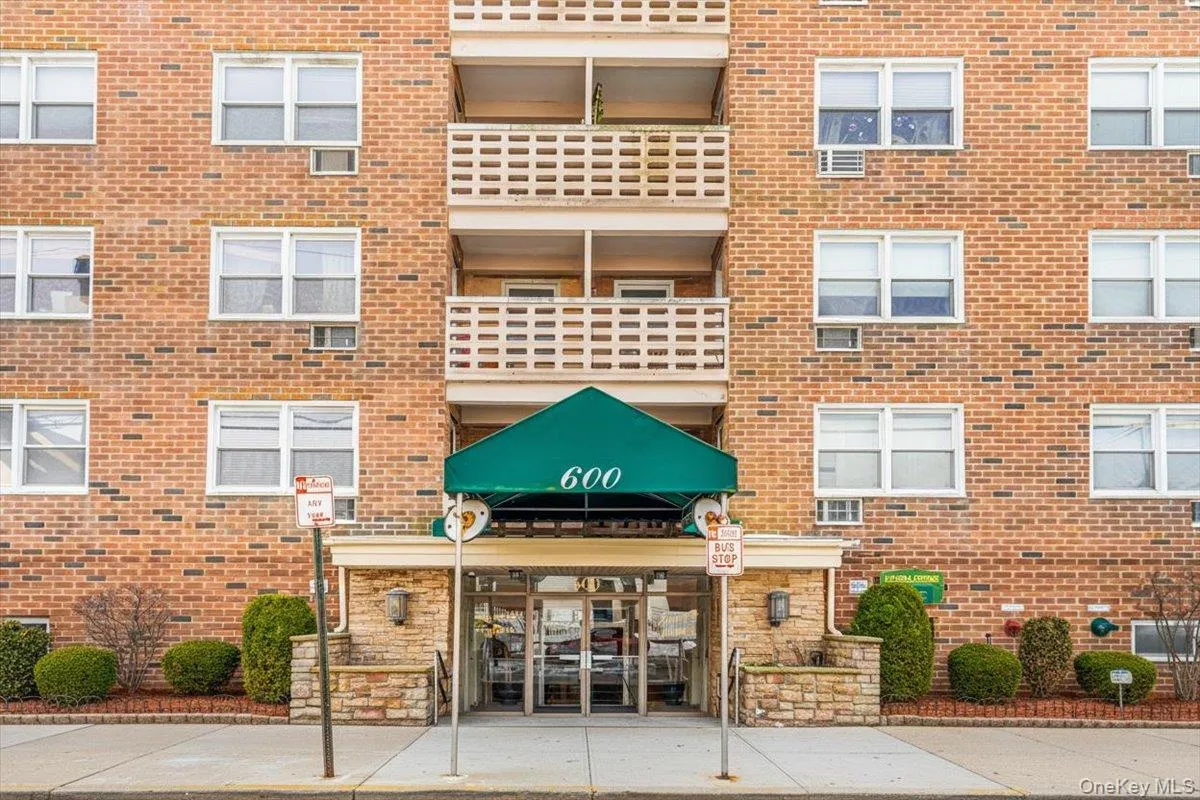600 Shore Road, Long Beach, NY, 1 Bedroom Bedrooms, 4 Rooms Rooms,1 BathroomBathrooms,Residential,For Rent,Shore,0,1042410 600 Shore Road, Long Beach, NY, 1 Bedroom Bedrooms, 4 Rooms Rooms,1 BathroomBathrooms,Residential,For Rent,Shore,0,1042410