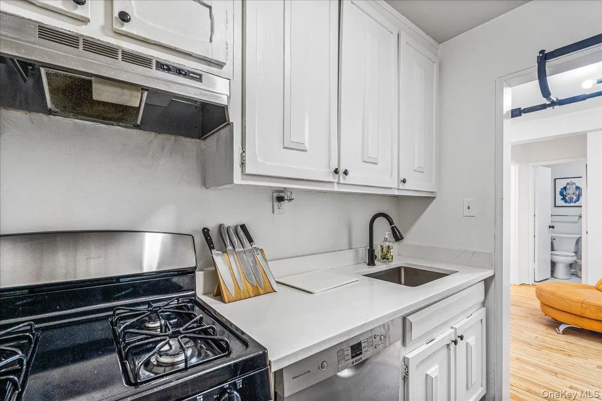 600 Shore Road, Long Beach, NY, 1 Bedroom Bedrooms, 4 Rooms Rooms,1 BathroomBathrooms,Residential,For Rent,Shore,0,1042410 600 Shore Road, Long Beach, NY, 1 Bedroom Bedrooms, 4 Rooms Rooms,1 BathroomBathrooms,Residential,For Rent,Shore,0,1042410
