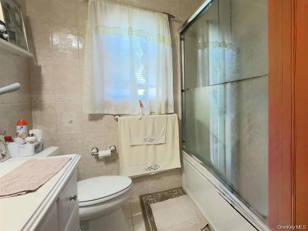 209-44 110th Avenue, New York, NY, 5 Bedrooms Bedrooms, 7 Rooms Rooms,1 BathroomBathrooms,Residential Lease,For Rent,110th,0,1042411 209-44 110th Avenue, New York, NY, 5 Bedrooms Bedrooms, 7 Rooms Rooms,1 BathroomBathrooms,Residential Lease,For Rent,110th,0,1042411
