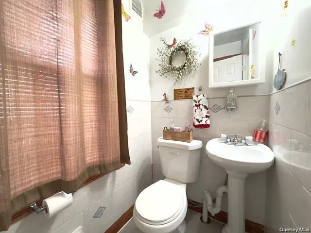 209-44 110th Avenue, New York, NY, 5 Bedrooms Bedrooms, 7 Rooms Rooms,1 BathroomBathrooms,Residential Lease,For Rent,110th,0,1042411 209-44 110th Avenue, New York, NY, 5 Bedrooms Bedrooms, 7 Rooms Rooms,1 BathroomBathrooms,Residential Lease,For Rent,110th,0,1042411