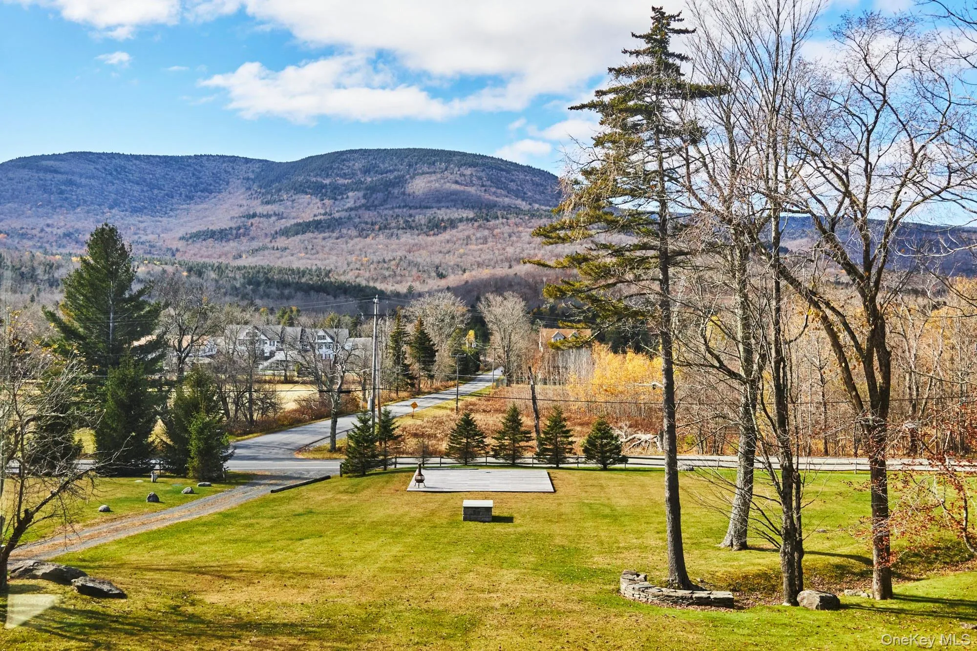 Surrounding community with a mountain view. Surrounding community with a mountain view.