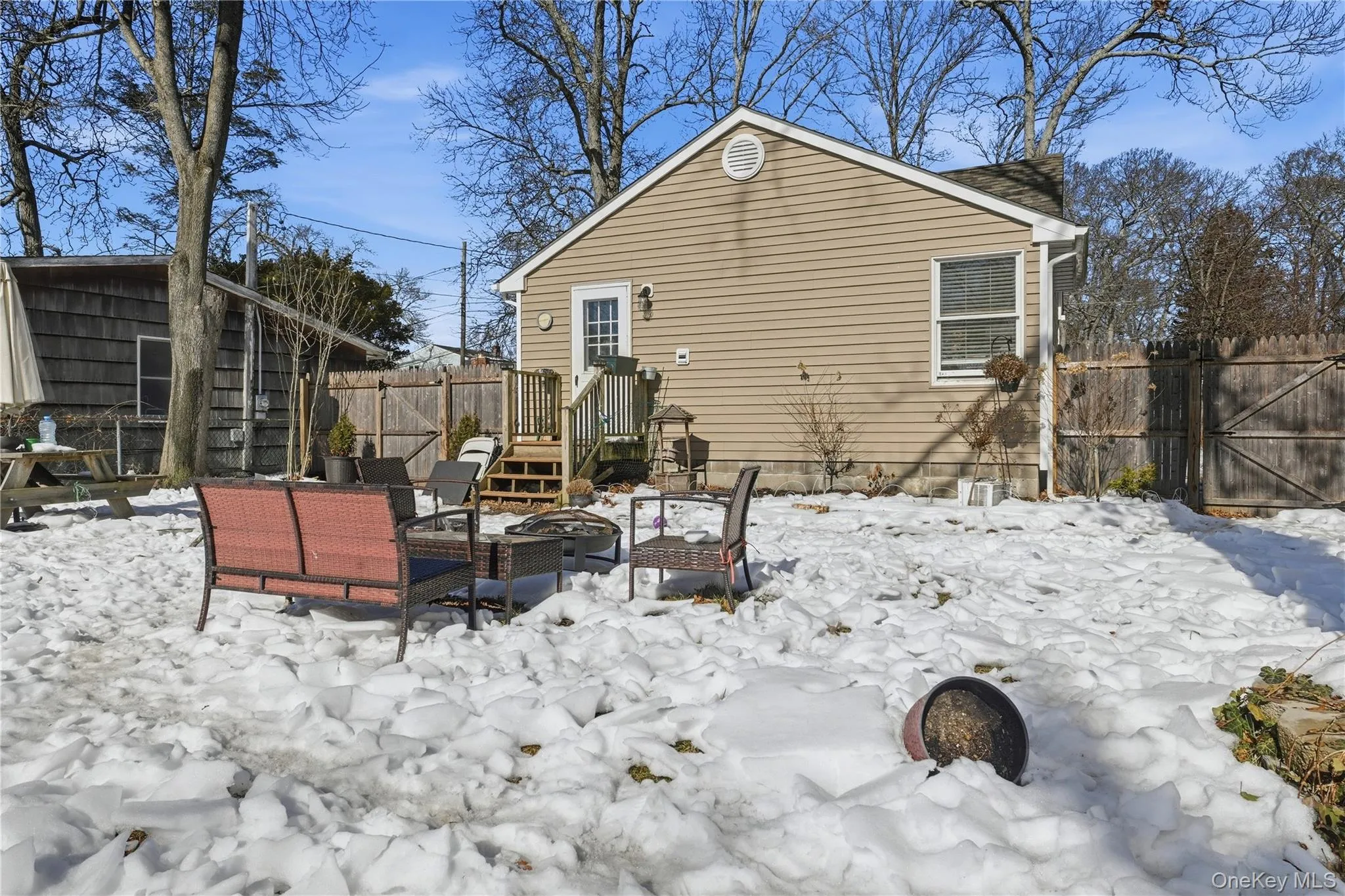 36 Woodlawn Avenue, Brookhaven, NY, 2 Bedrooms Bedrooms, 3 Rooms Rooms,1 BathroomBathrooms,Residential,For Rent,Woodlawn,0,1042423 36 Woodlawn Avenue, Brookhaven, NY, 2 Bedrooms Bedrooms, 3 Rooms Rooms,1 BathroomBathrooms,Residential,For Rent,Woodlawn,0,1042423