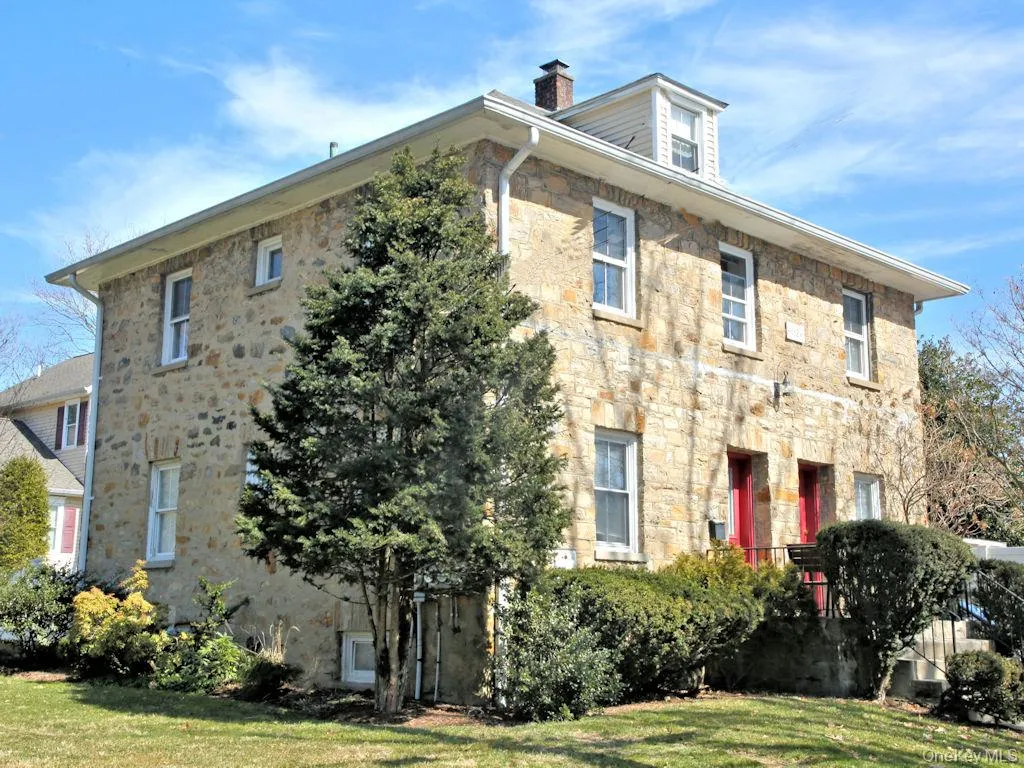 72 High Street, Rye City, NY, 2 Bedrooms Bedrooms, 5 Rooms Rooms,1 BathroomBathrooms,Residential Lease,For Rent,High,0,1042426 72 High Street, Rye City, NY, 2 Bedrooms Bedrooms, 5 Rooms Rooms,1 BathroomBathrooms,Residential Lease,For Rent,High,0,1042426