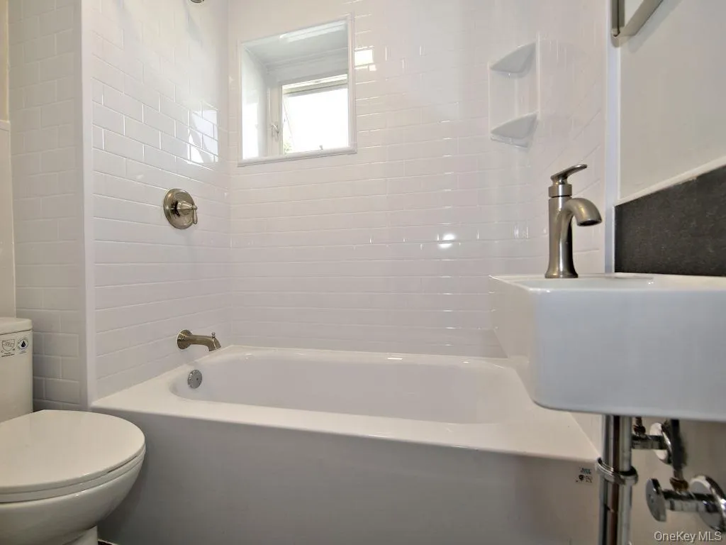 72 High Street, Rye City, NY, 2 Bedrooms Bedrooms, 5 Rooms Rooms,1 BathroomBathrooms,Residential Lease,For Rent,High,0,1042426 72 High Street, Rye City, NY, 2 Bedrooms Bedrooms, 5 Rooms Rooms,1 BathroomBathrooms,Residential Lease,For Rent,High,0,1042426