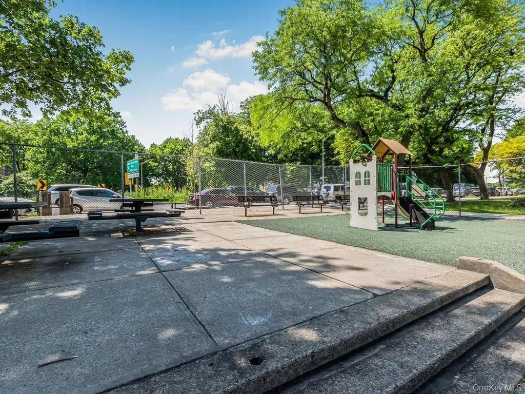 920 Metcalf Avenue, New York, NY, 1 Bedroom Bedrooms, 4 Rooms Rooms,1 BathroomBathrooms,Residential,For Rent,Metcalf,0,1042430 920 Metcalf Avenue, New York, NY, 1 Bedroom Bedrooms, 4 Rooms Rooms,1 BathroomBathrooms,Residential,For Rent,Metcalf,0,1042430
