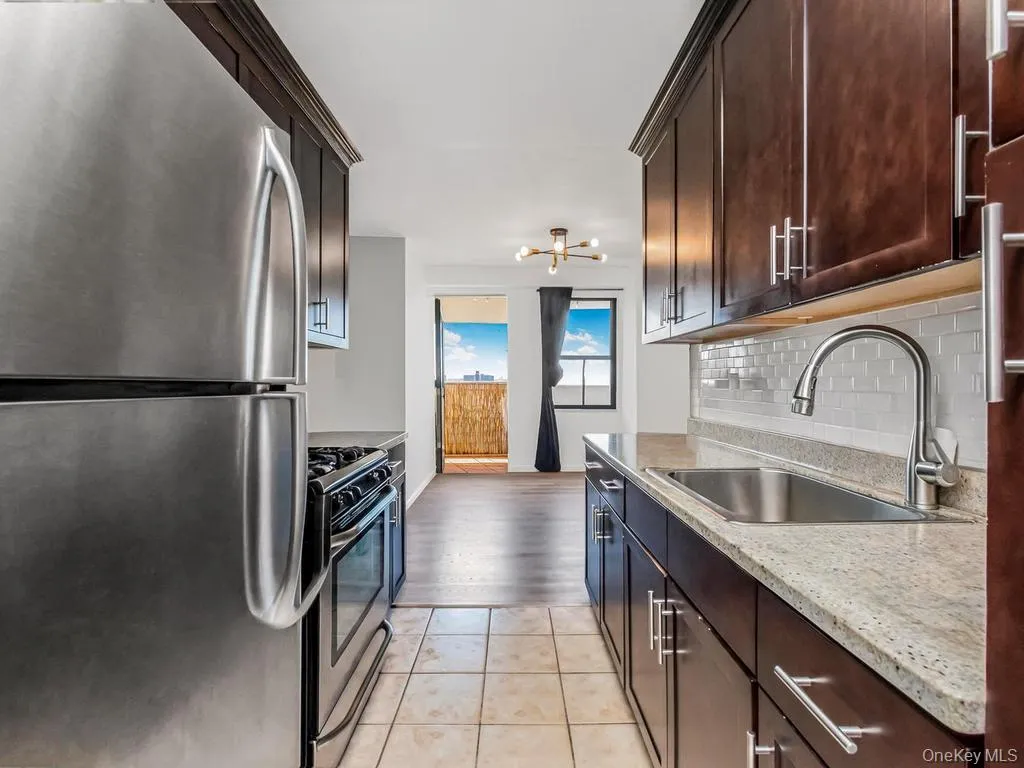 920 Metcalf Avenue, New York, NY, 1 Bedroom Bedrooms, 4 Rooms Rooms,1 BathroomBathrooms,Residential,For Rent,Metcalf,0,1042430 920 Metcalf Avenue, New York, NY, 1 Bedroom Bedrooms, 4 Rooms Rooms,1 BathroomBathrooms,Residential,For Rent,Metcalf,0,1042430