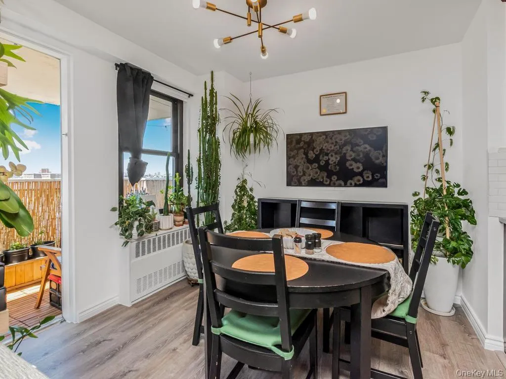 920 Metcalf Avenue, New York, NY, 1 Bedroom Bedrooms, 4 Rooms Rooms,1 BathroomBathrooms,Residential,For Rent,Metcalf,0,1042430 920 Metcalf Avenue, New York, NY, 1 Bedroom Bedrooms, 4 Rooms Rooms,1 BathroomBathrooms,Residential,For Rent,Metcalf,0,1042430
