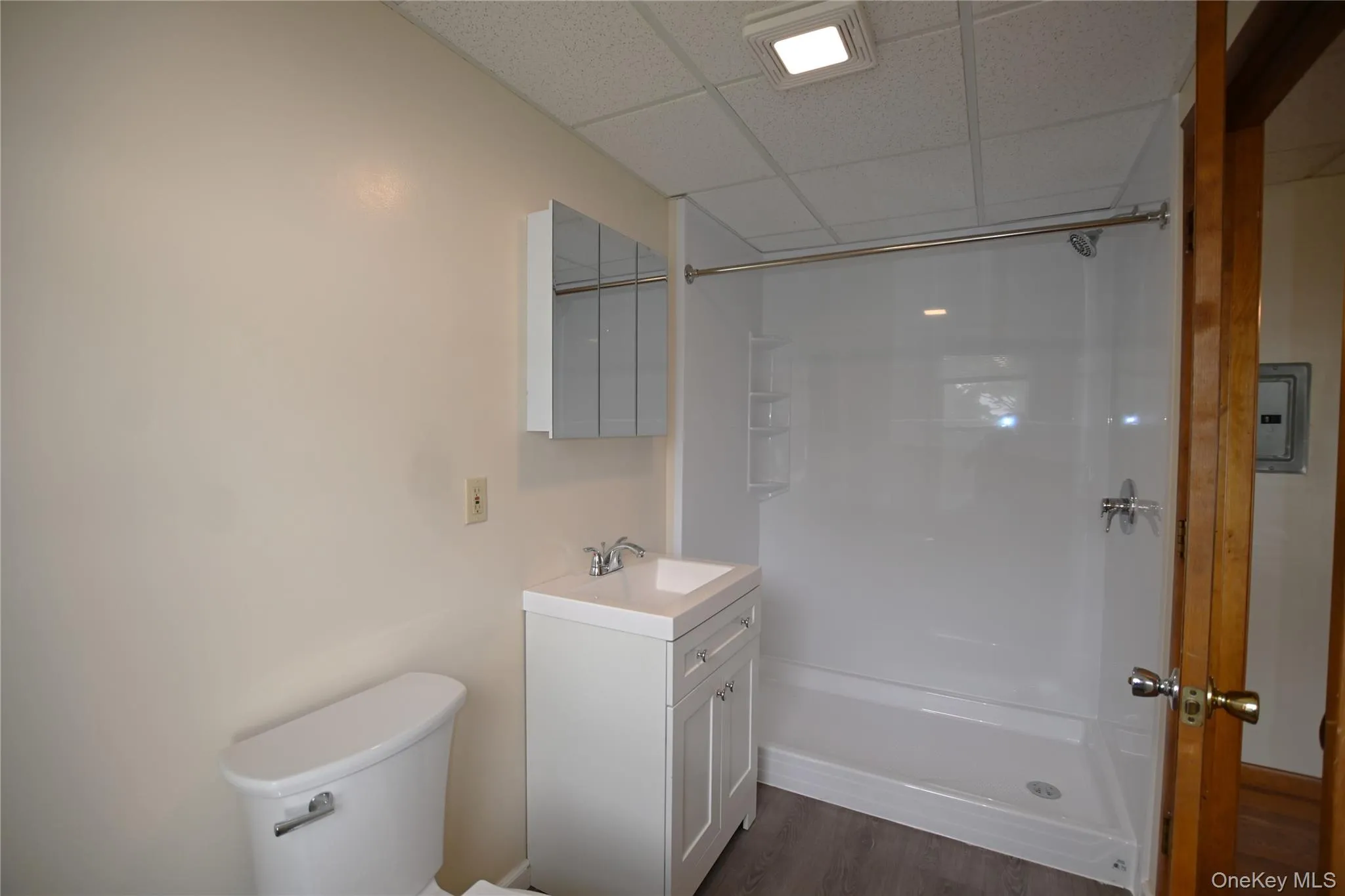 1298 Route 9W, Marlboro, NY, 1 Bedroom Bedrooms, 3 Rooms Rooms,1 BathroomBathrooms,Residential Lease,For Rent,Route 9W,0,1042437 1298 Route 9W, Marlboro, NY, 1 Bedroom Bedrooms, 3 Rooms Rooms,1 BathroomBathrooms,Residential Lease,For Rent,Route 9W,0,1042437
