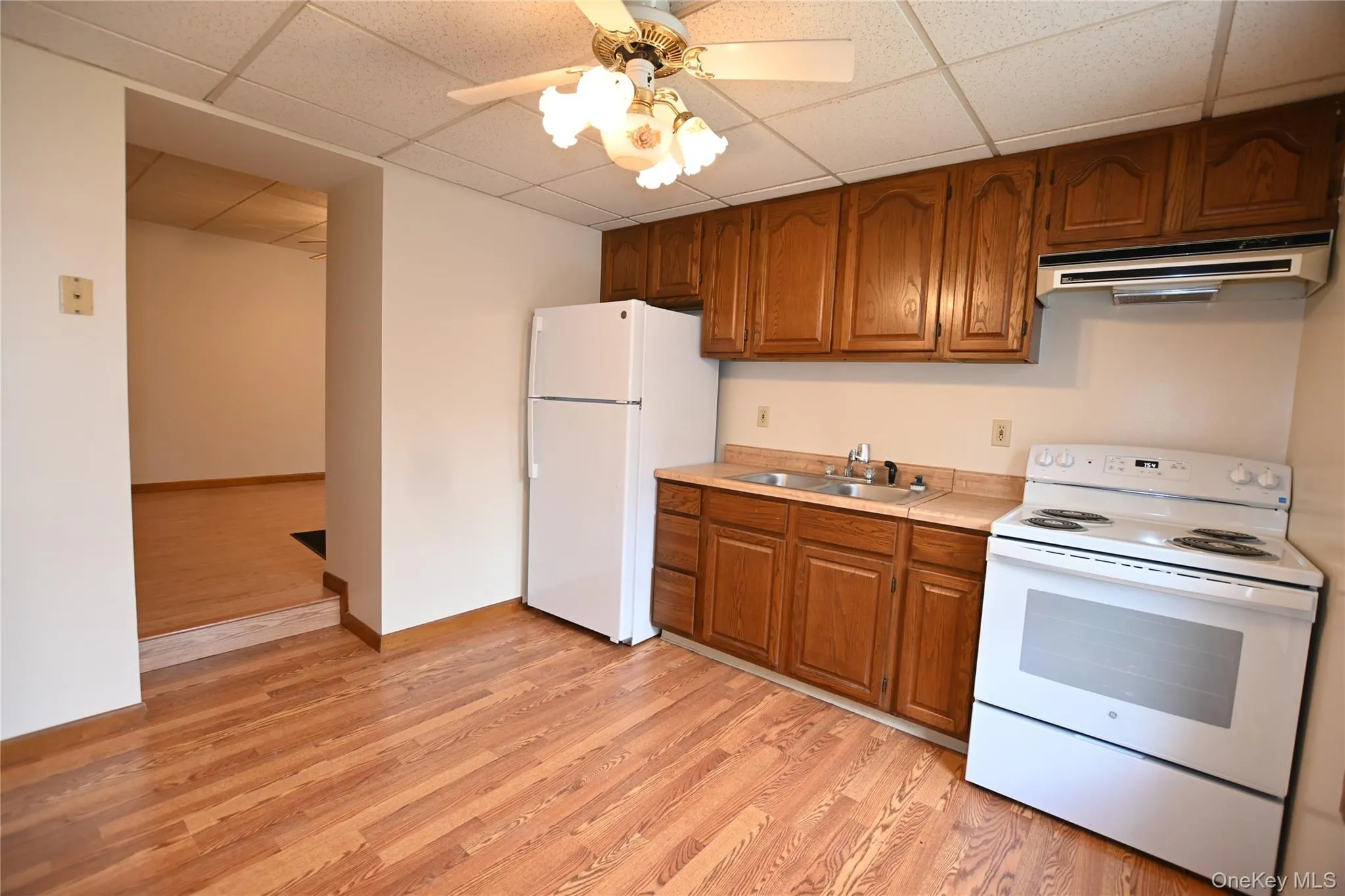 1298 Route 9W, Marlboro, NY, 1 Bedroom Bedrooms, 3 Rooms Rooms,1 BathroomBathrooms,Residential Lease,For Rent,Route 9W,0,1042437 1298 Route 9W, Marlboro, NY, 1 Bedroom Bedrooms, 3 Rooms Rooms,1 BathroomBathrooms,Residential Lease,For Rent,Route 9W,0,1042437