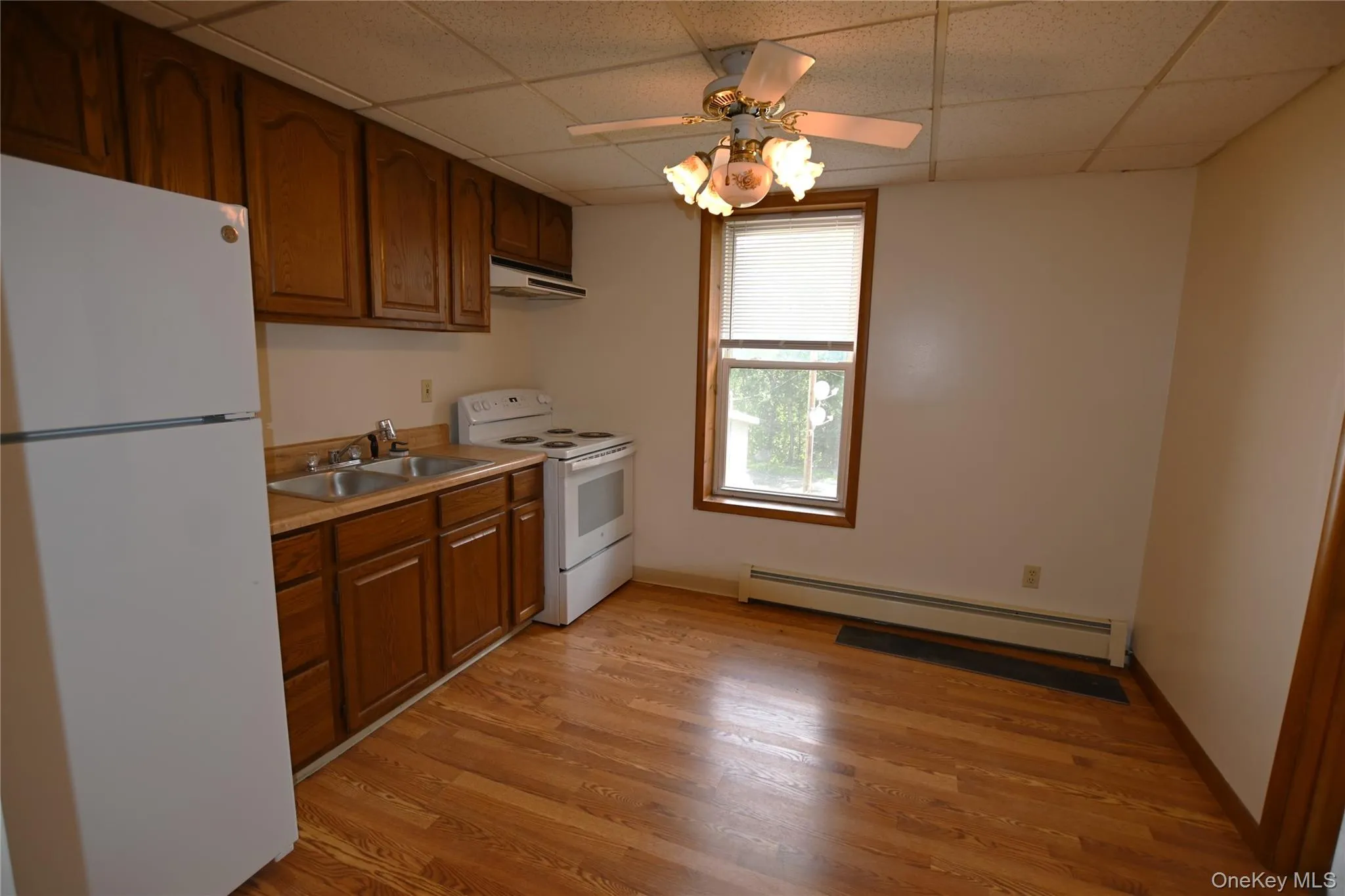1298 Route 9W, Marlboro, NY, 1 Bedroom Bedrooms, 3 Rooms Rooms,1 BathroomBathrooms,Residential Lease,For Rent,Route 9W,0,1042437 1298 Route 9W, Marlboro, NY, 1 Bedroom Bedrooms, 3 Rooms Rooms,1 BathroomBathrooms,Residential Lease,For Rent,Route 9W,0,1042437