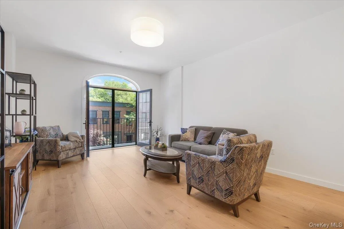 249 Main Street, Beacon, NY, 1 Bedroom Bedrooms, 4 Rooms Rooms,1 BathroomBathrooms,Residential Lease,For Rent,Main,0,1042449 249 Main Street, Beacon, NY, 1 Bedroom Bedrooms, 4 Rooms Rooms,1 BathroomBathrooms,Residential Lease,For Rent,Main,0,1042449