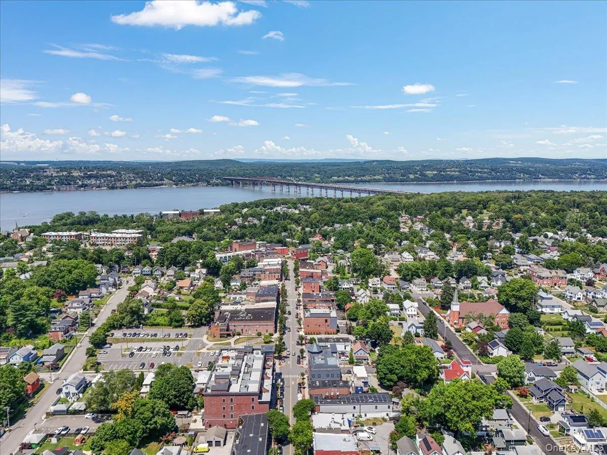 249 Main Street, Beacon, NY, 1 Bedroom Bedrooms, 4 Rooms Rooms,1 BathroomBathrooms,Residential Lease,For Rent,Main,0,1042449 249 Main Street, Beacon, NY, 1 Bedroom Bedrooms, 4 Rooms Rooms,1 BathroomBathrooms,Residential Lease,For Rent,Main,0,1042449