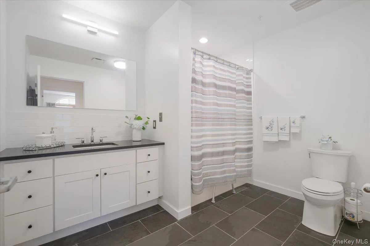 249 Main Street, Beacon, NY, 1 Bedroom Bedrooms, 4 Rooms Rooms,1 BathroomBathrooms,Residential Lease,For Rent,Main,0,1042449 249 Main Street, Beacon, NY, 1 Bedroom Bedrooms, 4 Rooms Rooms,1 BathroomBathrooms,Residential Lease,For Rent,Main,0,1042449