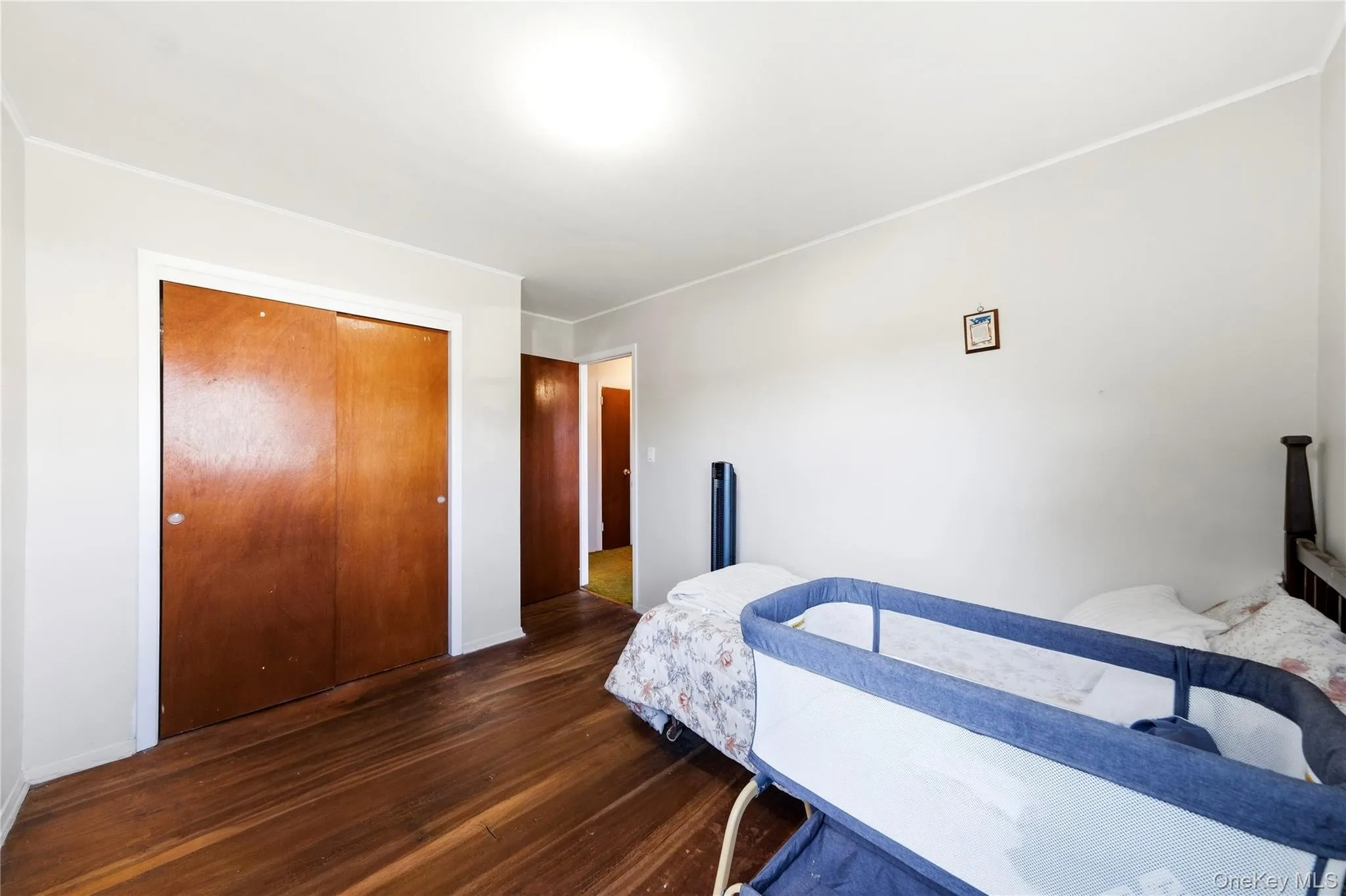 BR 2 with HW Floors BR 2 with HW Floors