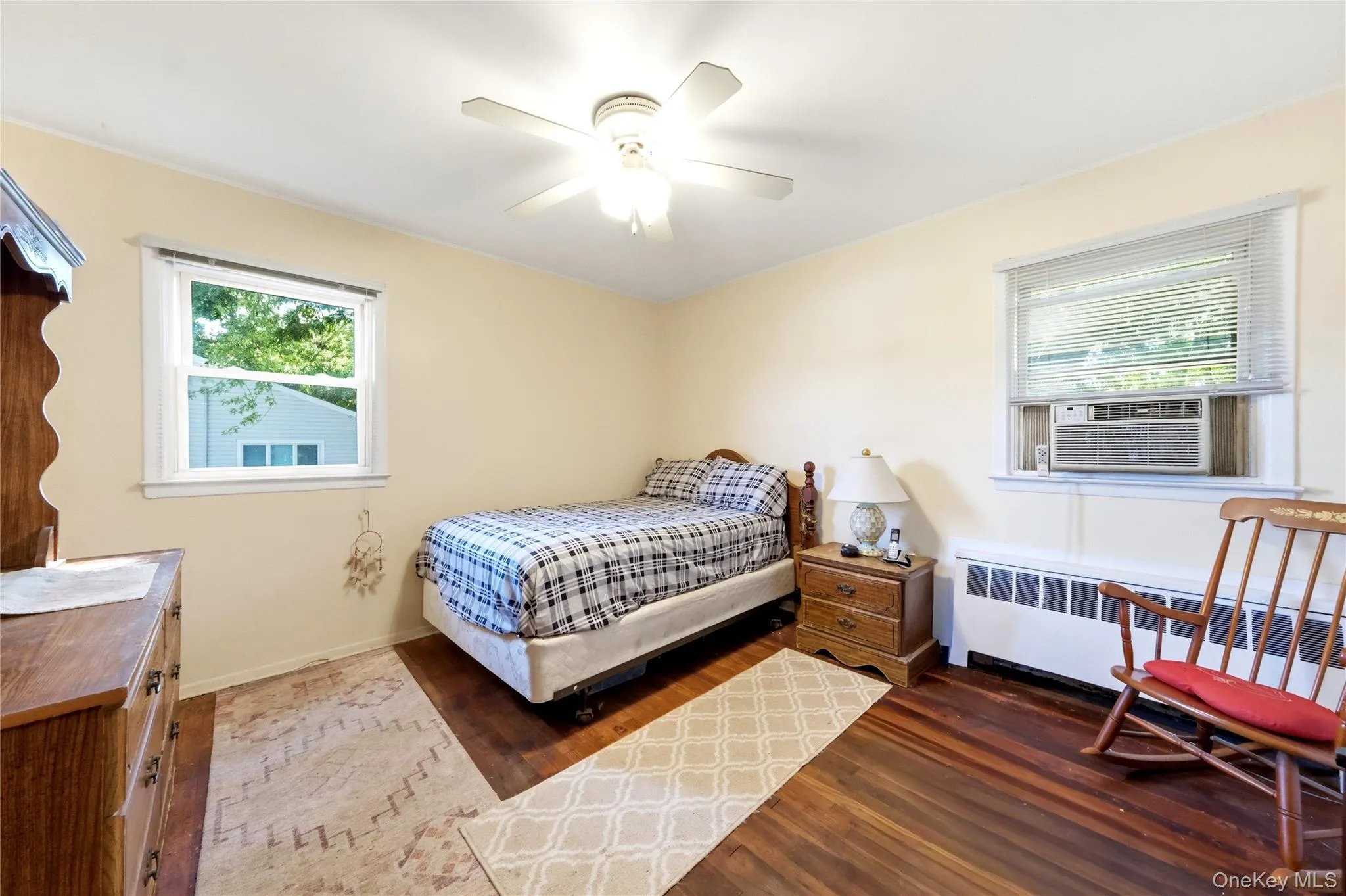 BR 1 with HW Floors BR 1 with HW Floors