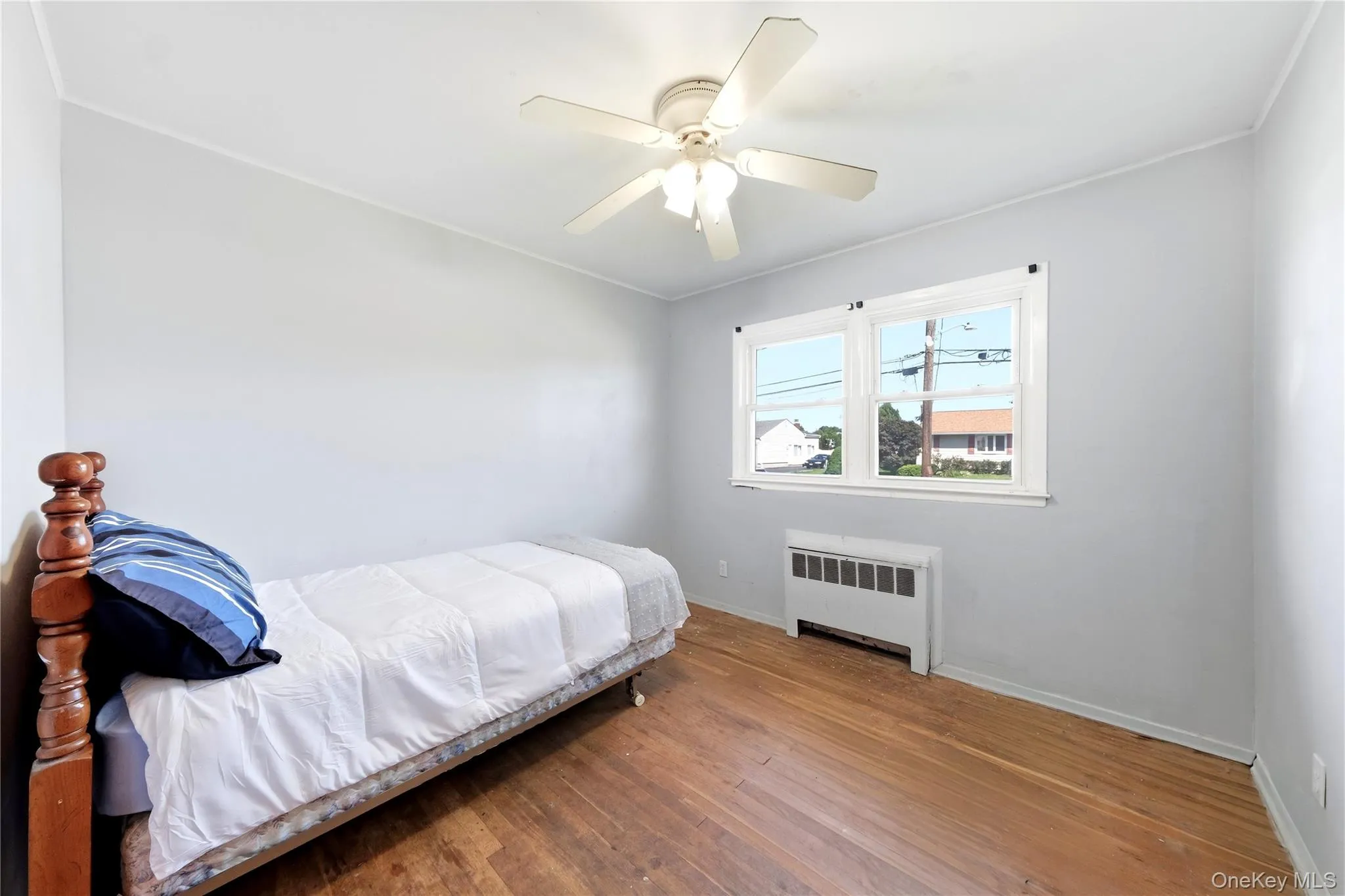 BR 3 with HW Floors BR 3 with HW Floors
