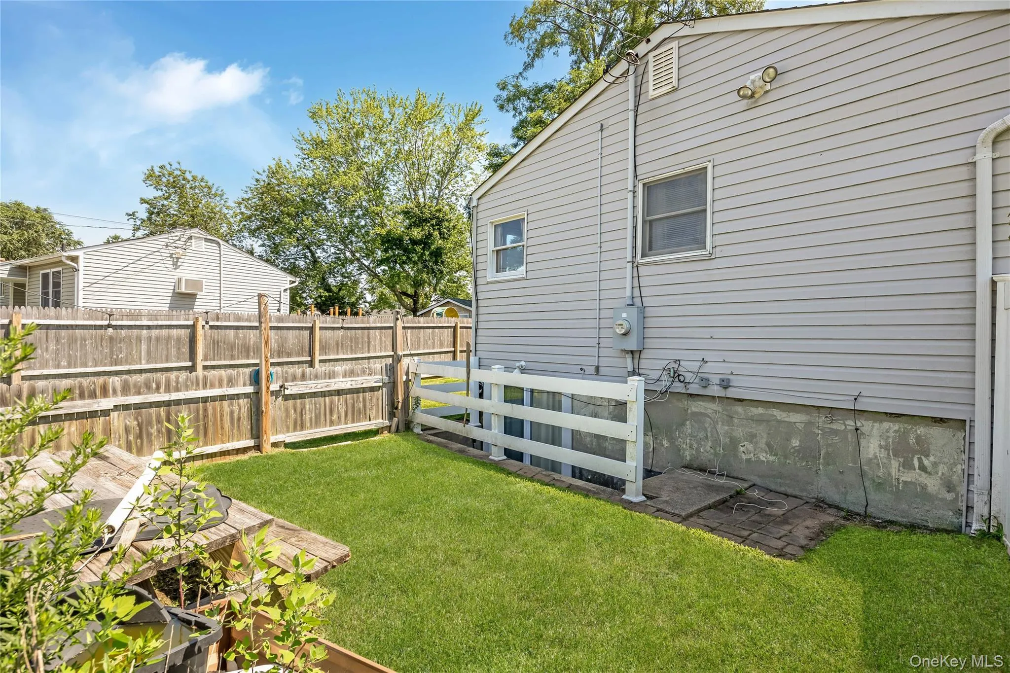 2401 Wave Avenue, Brookhaven, NY, 4 Bedrooms Bedrooms, 7 Rooms Rooms,2 BathroomsBathrooms,Residential,For Rent,Wave,0,1042453 2401 Wave Avenue, Brookhaven, NY, 4 Bedrooms Bedrooms, 7 Rooms Rooms,2 BathroomsBathrooms,Residential,For Rent,Wave,0,1042453