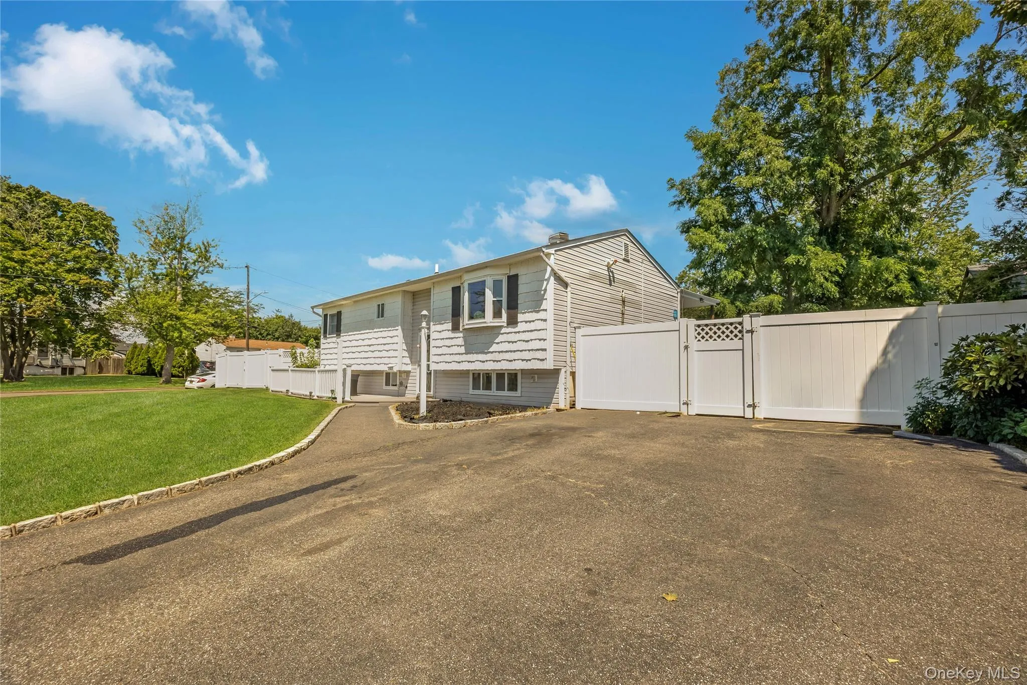 2401 Wave Avenue, Brookhaven, NY, 4 Bedrooms Bedrooms, 7 Rooms Rooms,2 BathroomsBathrooms,Residential,For Rent,Wave,0,1042453 2401 Wave Avenue, Brookhaven, NY, 4 Bedrooms Bedrooms, 7 Rooms Rooms,2 BathroomsBathrooms,Residential,For Rent,Wave,0,1042453