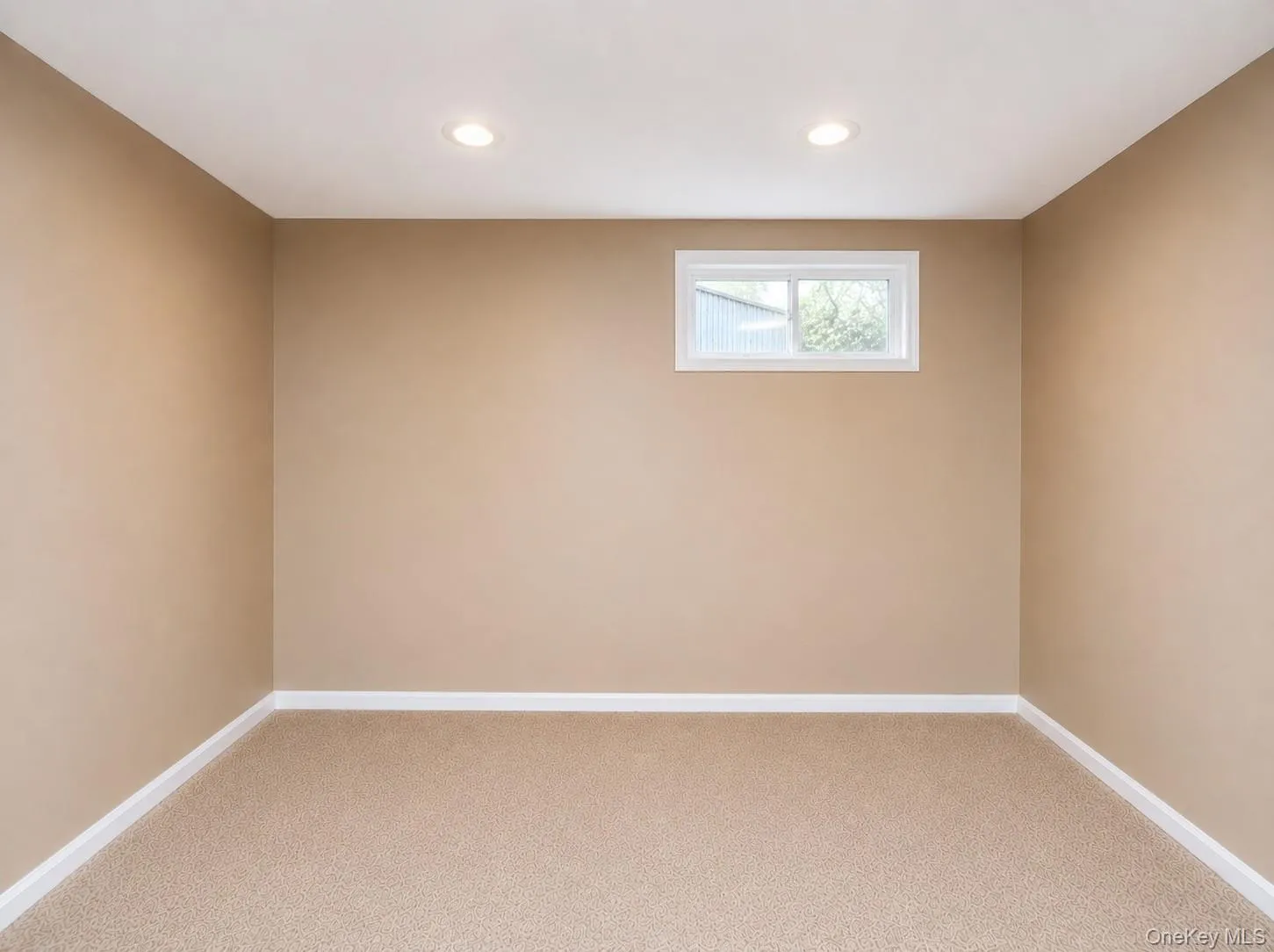 2401 Wave Avenue, Brookhaven, NY, 4 Bedrooms Bedrooms, 7 Rooms Rooms,2 BathroomsBathrooms,Residential,For Rent,Wave,0,1042453 2401 Wave Avenue, Brookhaven, NY, 4 Bedrooms Bedrooms, 7 Rooms Rooms,2 BathroomsBathrooms,Residential,For Rent,Wave,0,1042453