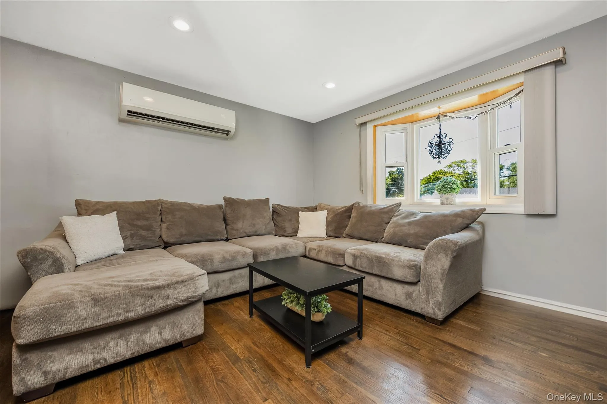 2401 Wave Avenue, Brookhaven, NY, 4 Bedrooms Bedrooms, 7 Rooms Rooms,2 BathroomsBathrooms,Residential,For Rent,Wave,0,1042453 2401 Wave Avenue, Brookhaven, NY, 4 Bedrooms Bedrooms, 7 Rooms Rooms,2 BathroomsBathrooms,Residential,For Rent,Wave,0,1042453