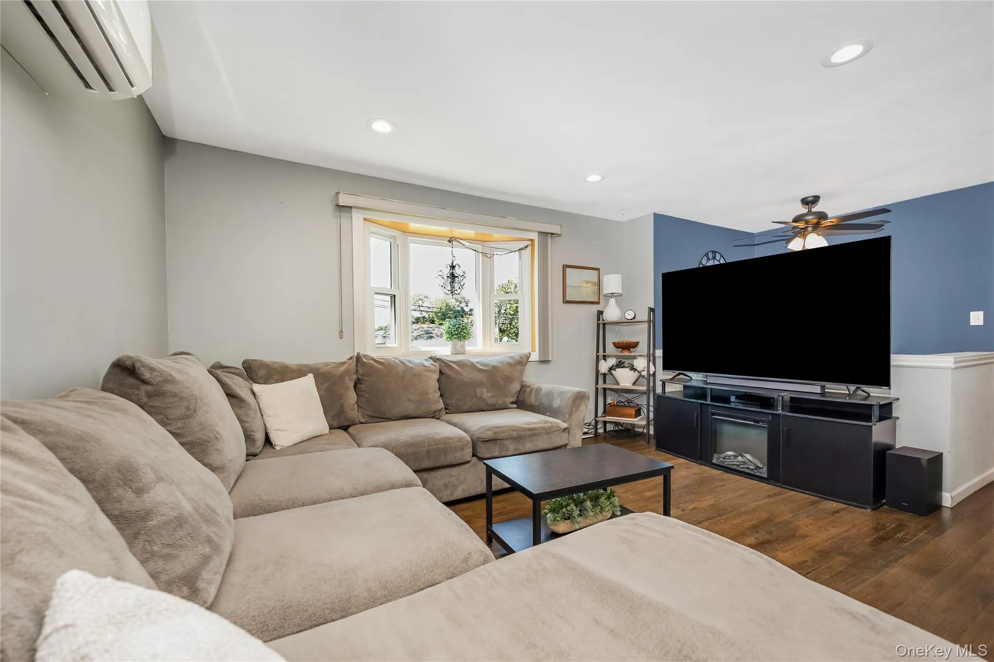 2401 Wave Avenue, Brookhaven, NY, 4 Bedrooms Bedrooms, 7 Rooms Rooms,2 BathroomsBathrooms,Residential,For Rent,Wave,0,1042453 2401 Wave Avenue, Brookhaven, NY, 4 Bedrooms Bedrooms, 7 Rooms Rooms,2 BathroomsBathrooms,Residential,For Rent,Wave,0,1042453
