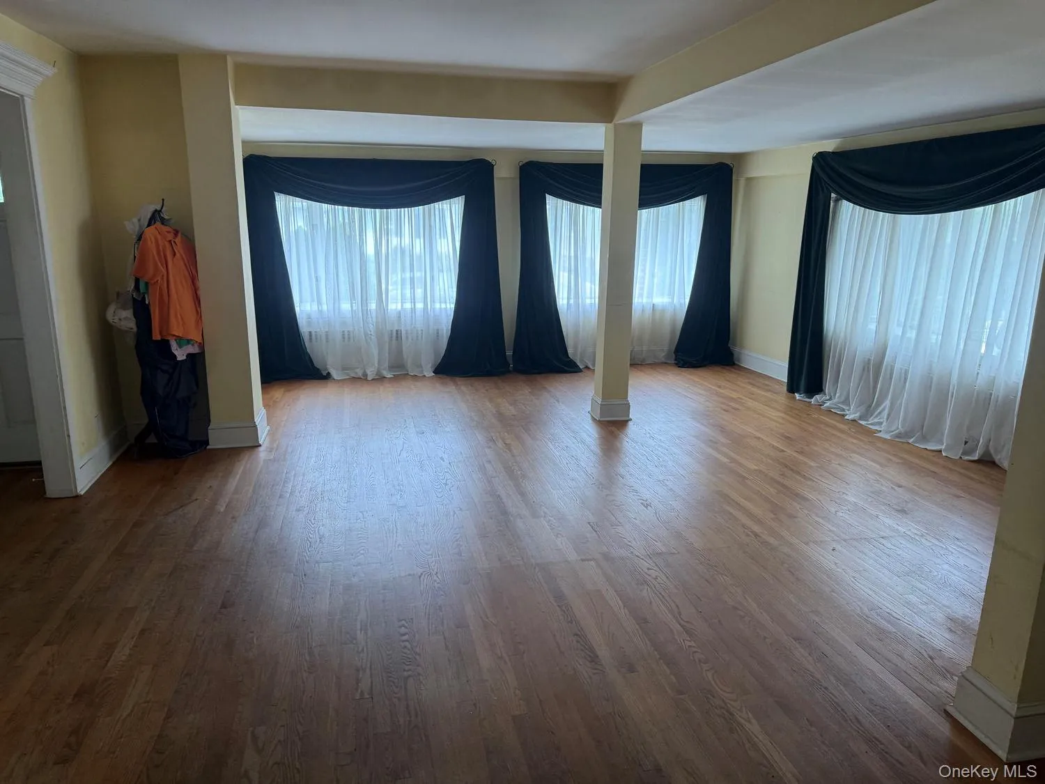 332 Rich Avenue, Mount Vernon, NY, 4 Bedrooms Bedrooms, 7 Rooms Rooms,1 BathroomBathrooms,Residential,For Rent,Rich,0,1042454 332 Rich Avenue, Mount Vernon, NY, 4 Bedrooms Bedrooms, 7 Rooms Rooms,1 BathroomBathrooms,Residential,For Rent,Rich,0,1042454