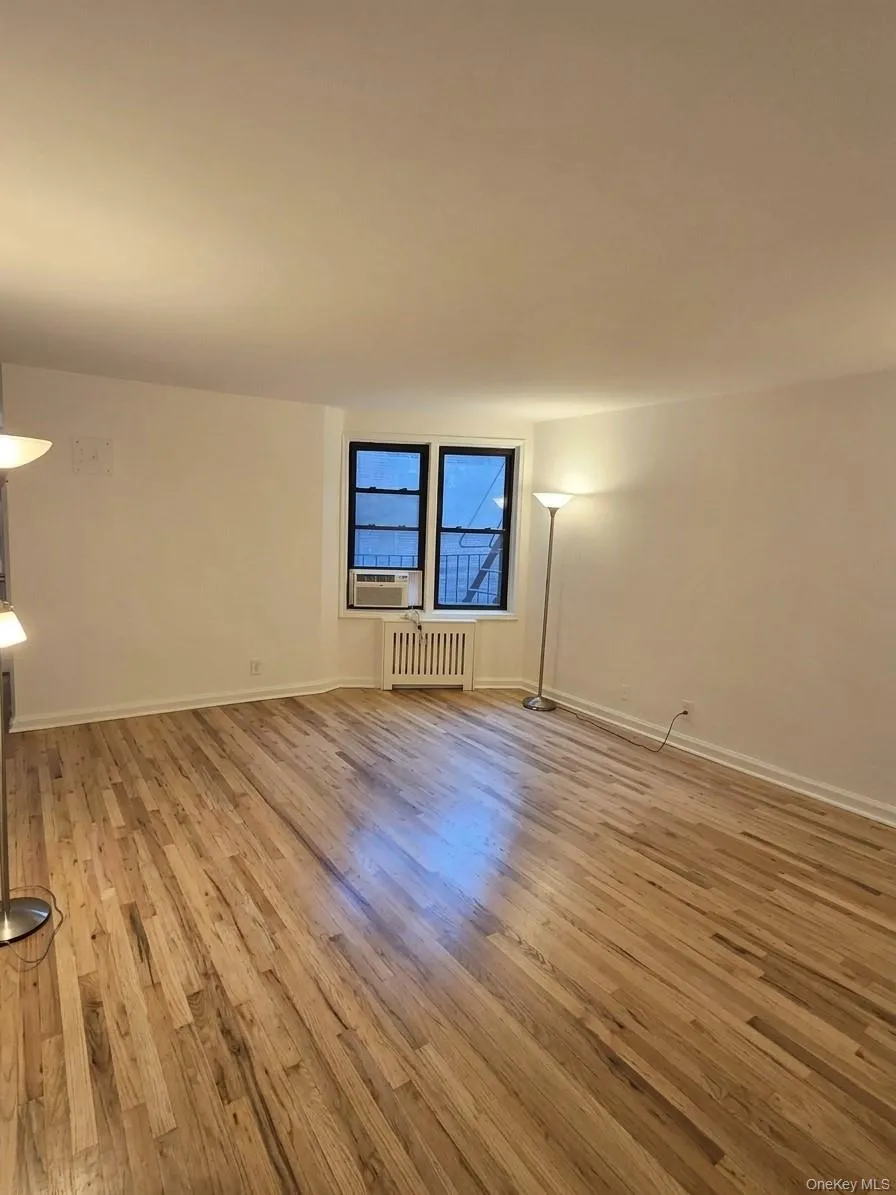 6448 Booth Street, New York, NY, 1 Bedroom Bedrooms, 4 Rooms Rooms,1 BathroomBathrooms,Residential,For Rent,Booth,0,1042457 6448 Booth Street, New York, NY, 1 Bedroom Bedrooms, 4 Rooms Rooms,1 BathroomBathrooms,Residential,For Rent,Booth,0,1042457