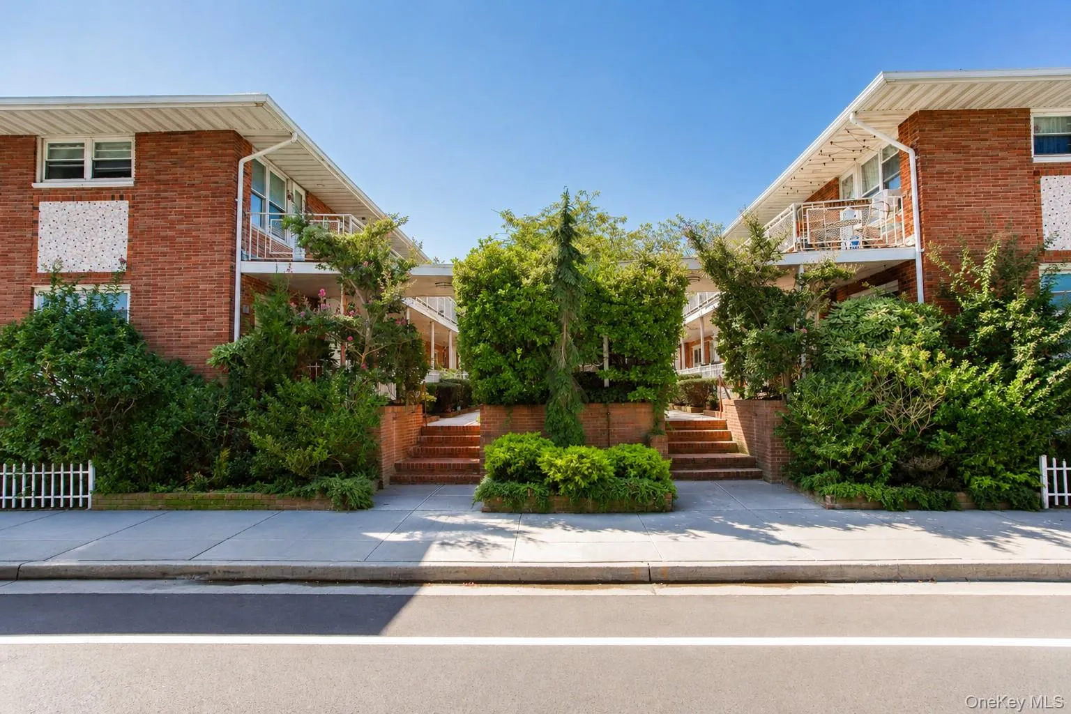 330 Broadway, Long Beach, NY, 1 Bedroom Bedrooms, 4 Rooms Rooms,1 BathroomBathrooms,Residential Lease,For Rent,Broadway,0,1042464 330 Broadway, Long Beach, NY, 1 Bedroom Bedrooms, 4 Rooms Rooms,1 BathroomBathrooms,Residential Lease,For Rent,Broadway,0,1042464