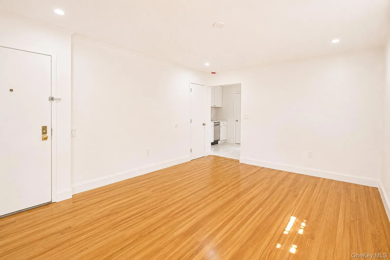 330 Broadway, Long Beach, NY, 1 Bedroom Bedrooms, 4 Rooms Rooms,1 BathroomBathrooms,Residential Lease,For Rent,Broadway,0,1042464 330 Broadway, Long Beach, NY, 1 Bedroom Bedrooms, 4 Rooms Rooms,1 BathroomBathrooms,Residential Lease,For Rent,Broadway,0,1042464