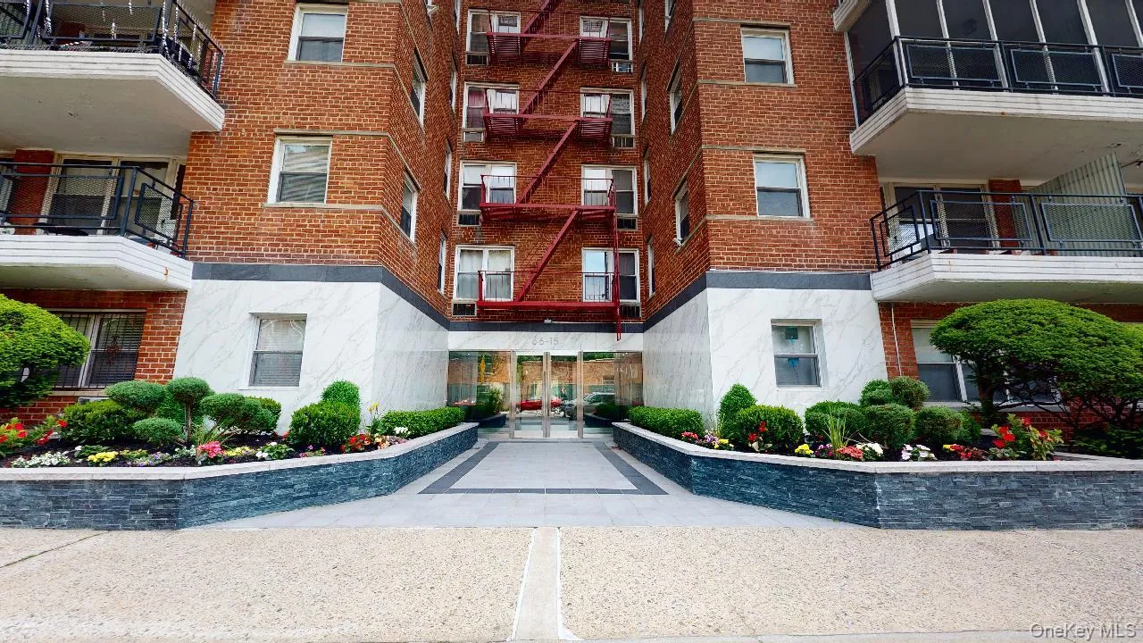 66-15 Thornton Place, New York, NY, 1 Bedroom Bedrooms, 3 Rooms Rooms,1 BathroomBathrooms,Residential Lease,For Rent,Thornton,0,1042466 66-15 Thornton Place, New York, NY, 1 Bedroom Bedrooms, 3 Rooms Rooms,1 BathroomBathrooms,Residential Lease,For Rent,Thornton,0,1042466