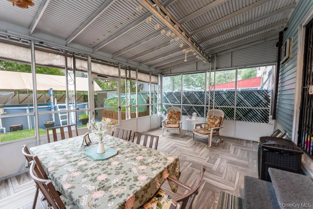 2175 Hughes Avenue, New York, NY, 3 Bedrooms Bedrooms, 7 Rooms Rooms,1 BathroomBathrooms,Residential,For Rent,Hughes,0,1042469 2175 Hughes Avenue, New York, NY, 3 Bedrooms Bedrooms, 7 Rooms Rooms,1 BathroomBathrooms,Residential,For Rent,Hughes,0,1042469