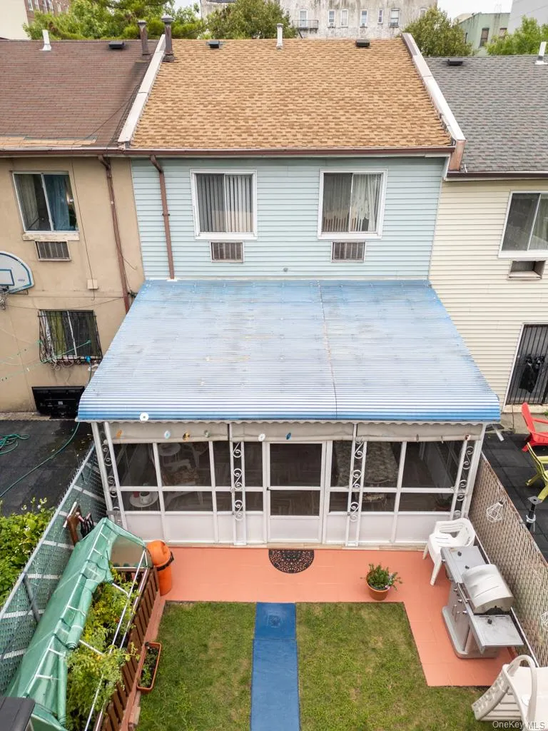 2175 Hughes Avenue, New York, NY, 3 Bedrooms Bedrooms, 7 Rooms Rooms,1 BathroomBathrooms,Residential,For Rent,Hughes,0,1042469 2175 Hughes Avenue, New York, NY, 3 Bedrooms Bedrooms, 7 Rooms Rooms,1 BathroomBathrooms,Residential,For Rent,Hughes,0,1042469