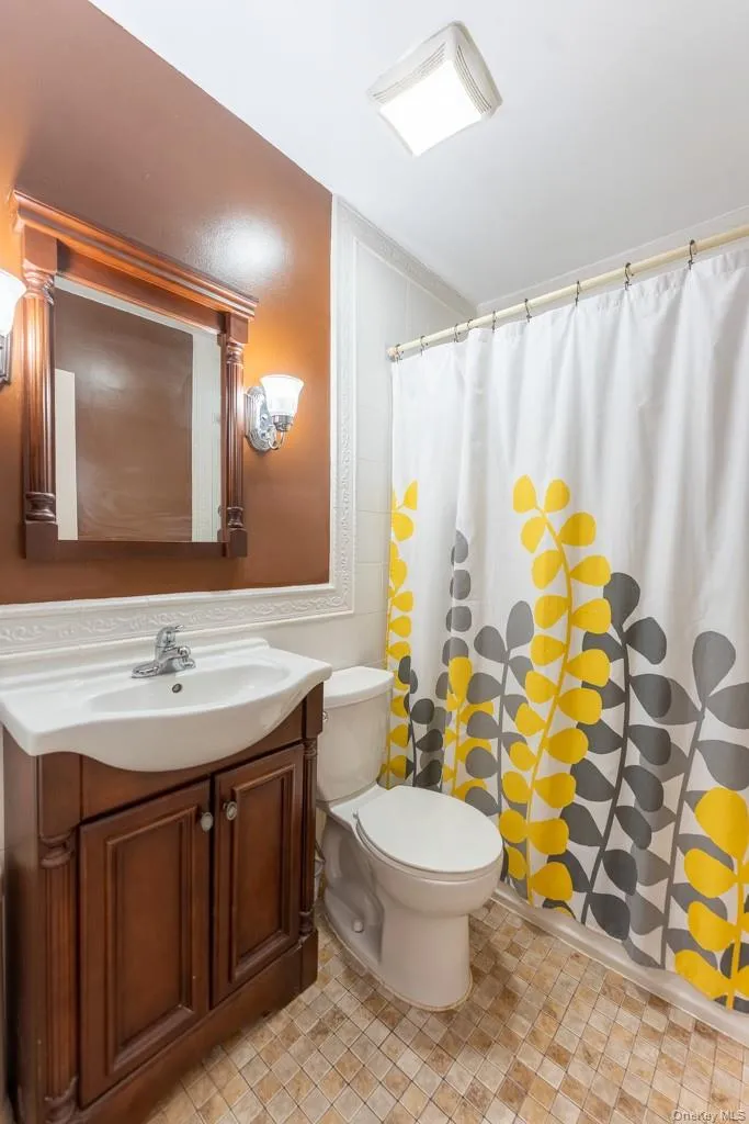 2175 Hughes Avenue, New York, NY, 3 Bedrooms Bedrooms, 7 Rooms Rooms,1 BathroomBathrooms,Residential,For Rent,Hughes,0,1042469 2175 Hughes Avenue, New York, NY, 3 Bedrooms Bedrooms, 7 Rooms Rooms,1 BathroomBathrooms,Residential,For Rent,Hughes,0,1042469