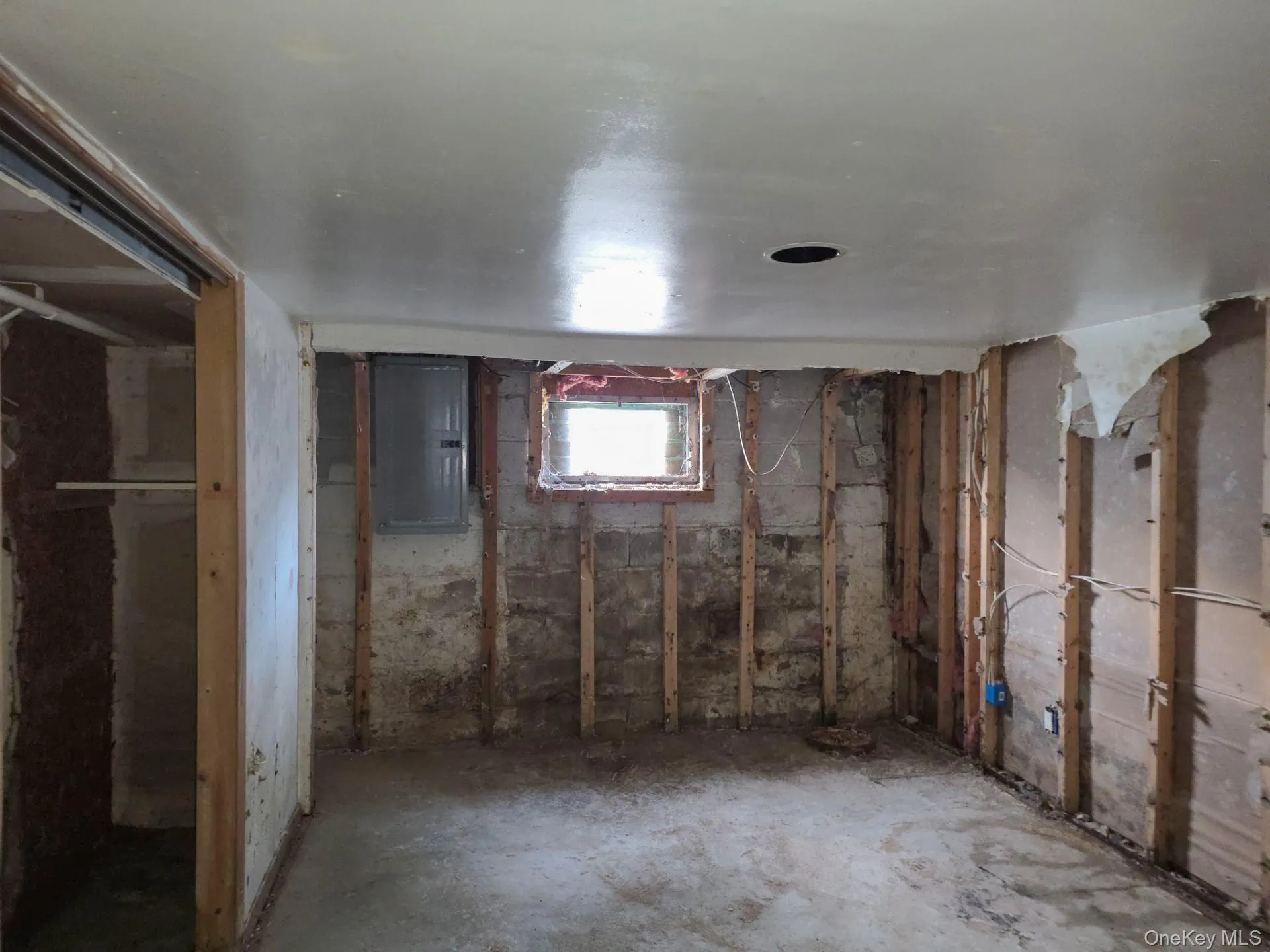 26 Gordon Place, Hempstead, NY, 2 Bedrooms Bedrooms, 6 Rooms Rooms,2 BathroomsBathrooms,Residential,For Rent,Gordon,0,1042481 26 Gordon Place, Hempstead, NY, 2 Bedrooms Bedrooms, 6 Rooms Rooms,2 BathroomsBathrooms,Residential,For Rent,Gordon,0,1042481