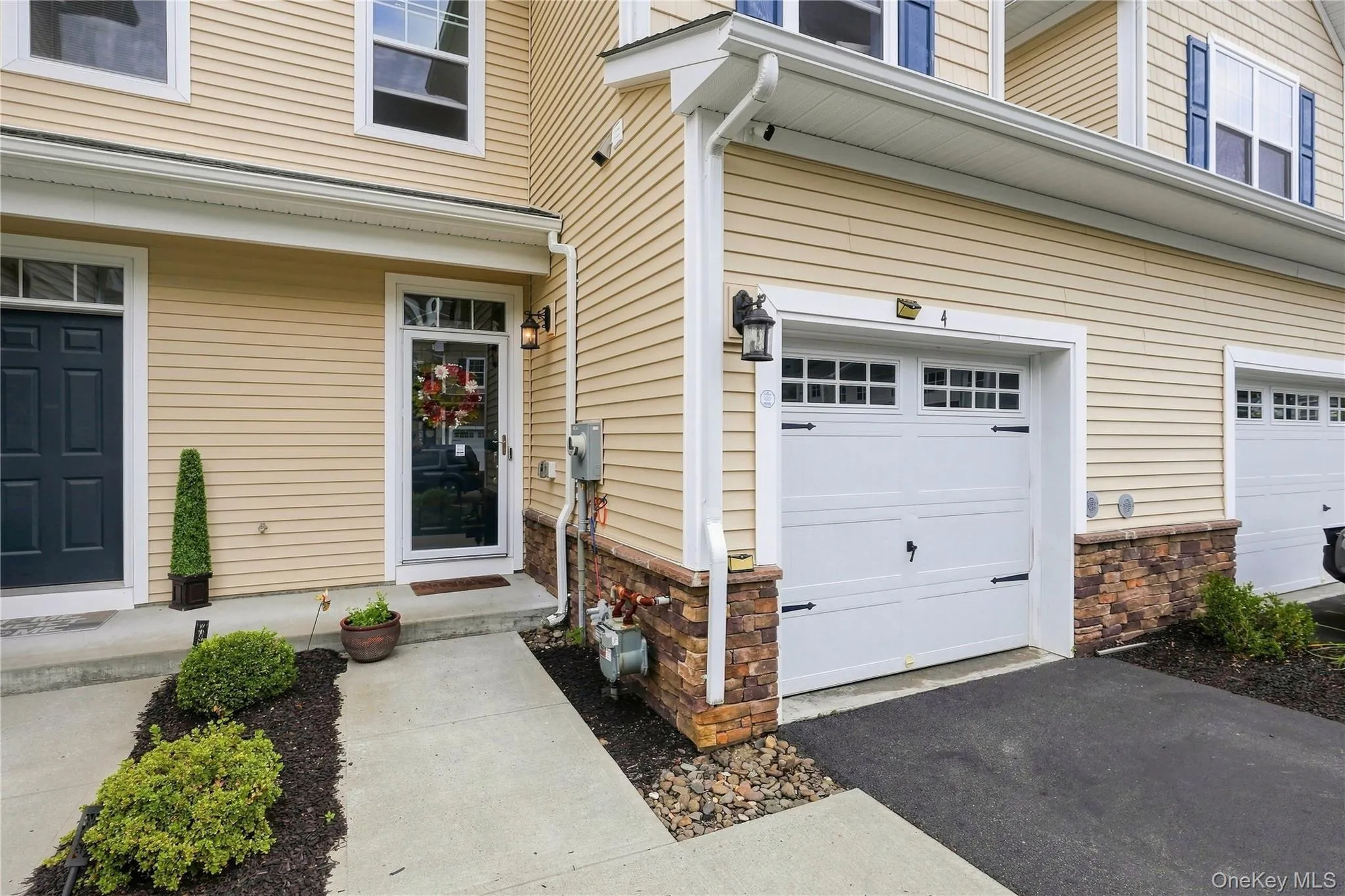 4 Woodrose Court, Middletown, NY, 3 Bedrooms Bedrooms, 6 Rooms Rooms,2 BathroomsBathrooms,Residential,For Rent,Woodrose,0,1042482 4 Woodrose Court, Middletown, NY, 3 Bedrooms Bedrooms, 6 Rooms Rooms,2 BathroomsBathrooms,Residential,For Rent,Woodrose,0,1042482