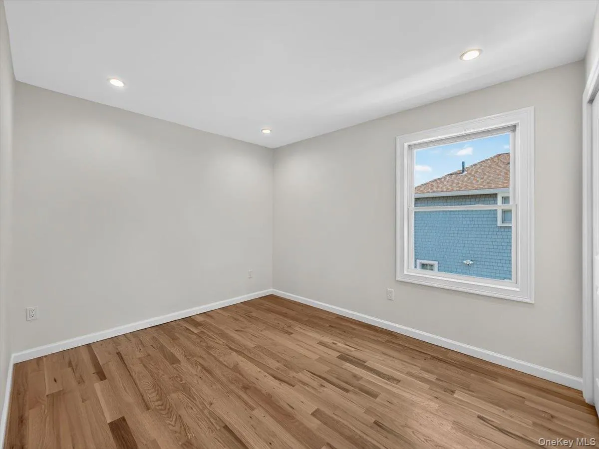 5 Elm Avenue, Hempstead, NY, 4 Bedrooms Bedrooms, 9 Rooms Rooms,3 BathroomsBathrooms,Residential,For Rent,Elm,0,1042484 5 Elm Avenue, Hempstead, NY, 4 Bedrooms Bedrooms, 9 Rooms Rooms,3 BathroomsBathrooms,Residential,For Rent,Elm,0,1042484