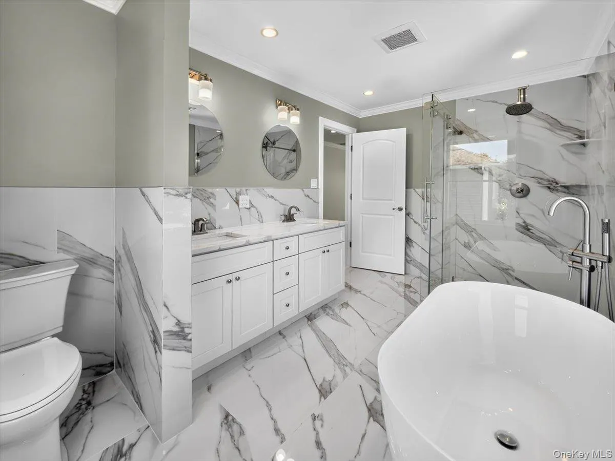 5 Elm Avenue, Hempstead, NY, 4 Bedrooms Bedrooms, 9 Rooms Rooms,3 BathroomsBathrooms,Residential,For Rent,Elm,0,1042484 5 Elm Avenue, Hempstead, NY, 4 Bedrooms Bedrooms, 9 Rooms Rooms,3 BathroomsBathrooms,Residential,For Rent,Elm,0,1042484