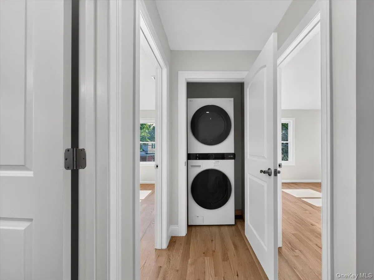 5 Elm Avenue, Hempstead, NY, 4 Bedrooms Bedrooms, 9 Rooms Rooms,3 BathroomsBathrooms,Residential,For Rent,Elm,0,1042484 5 Elm Avenue, Hempstead, NY, 4 Bedrooms Bedrooms, 9 Rooms Rooms,3 BathroomsBathrooms,Residential,For Rent,Elm,0,1042484