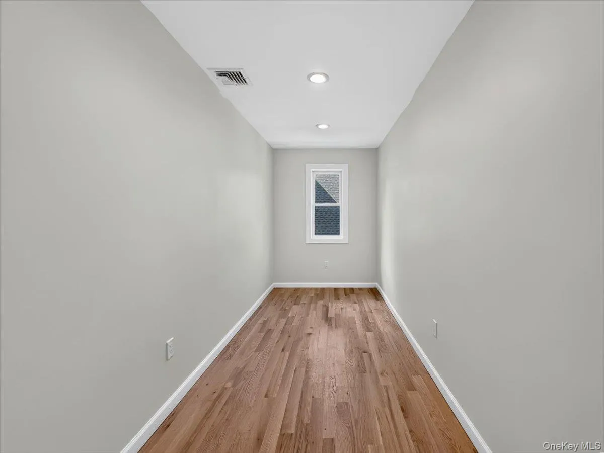 5 Elm Avenue, Hempstead, NY, 4 Bedrooms Bedrooms, 9 Rooms Rooms,3 BathroomsBathrooms,Residential,For Rent,Elm,0,1042484 5 Elm Avenue, Hempstead, NY, 4 Bedrooms Bedrooms, 9 Rooms Rooms,3 BathroomsBathrooms,Residential,For Rent,Elm,0,1042484