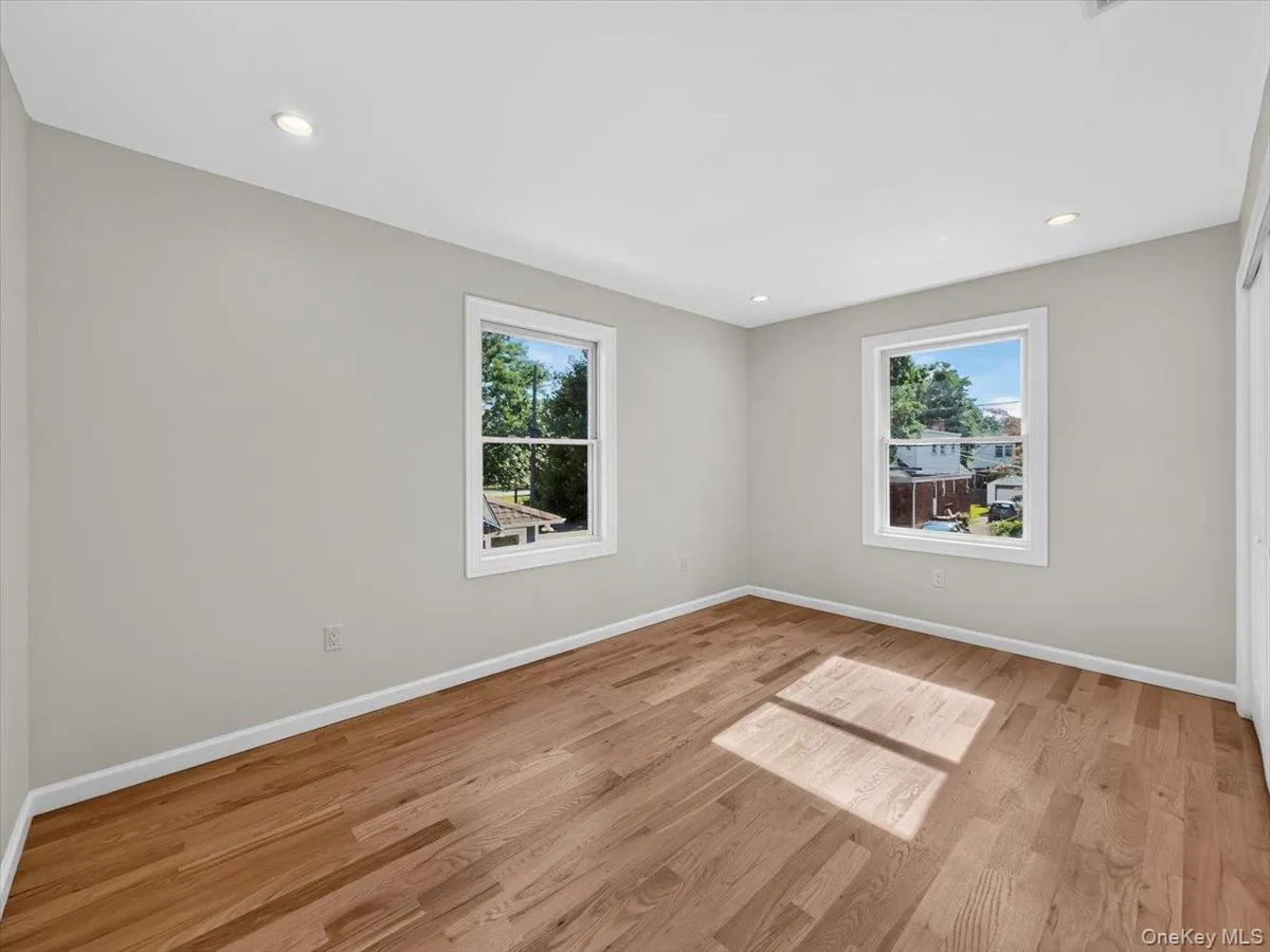 5 Elm Avenue, Hempstead, NY, 4 Bedrooms Bedrooms, 9 Rooms Rooms,3 BathroomsBathrooms,Residential,For Rent,Elm,0,1042484 5 Elm Avenue, Hempstead, NY, 4 Bedrooms Bedrooms, 9 Rooms Rooms,3 BathroomsBathrooms,Residential,For Rent,Elm,0,1042484