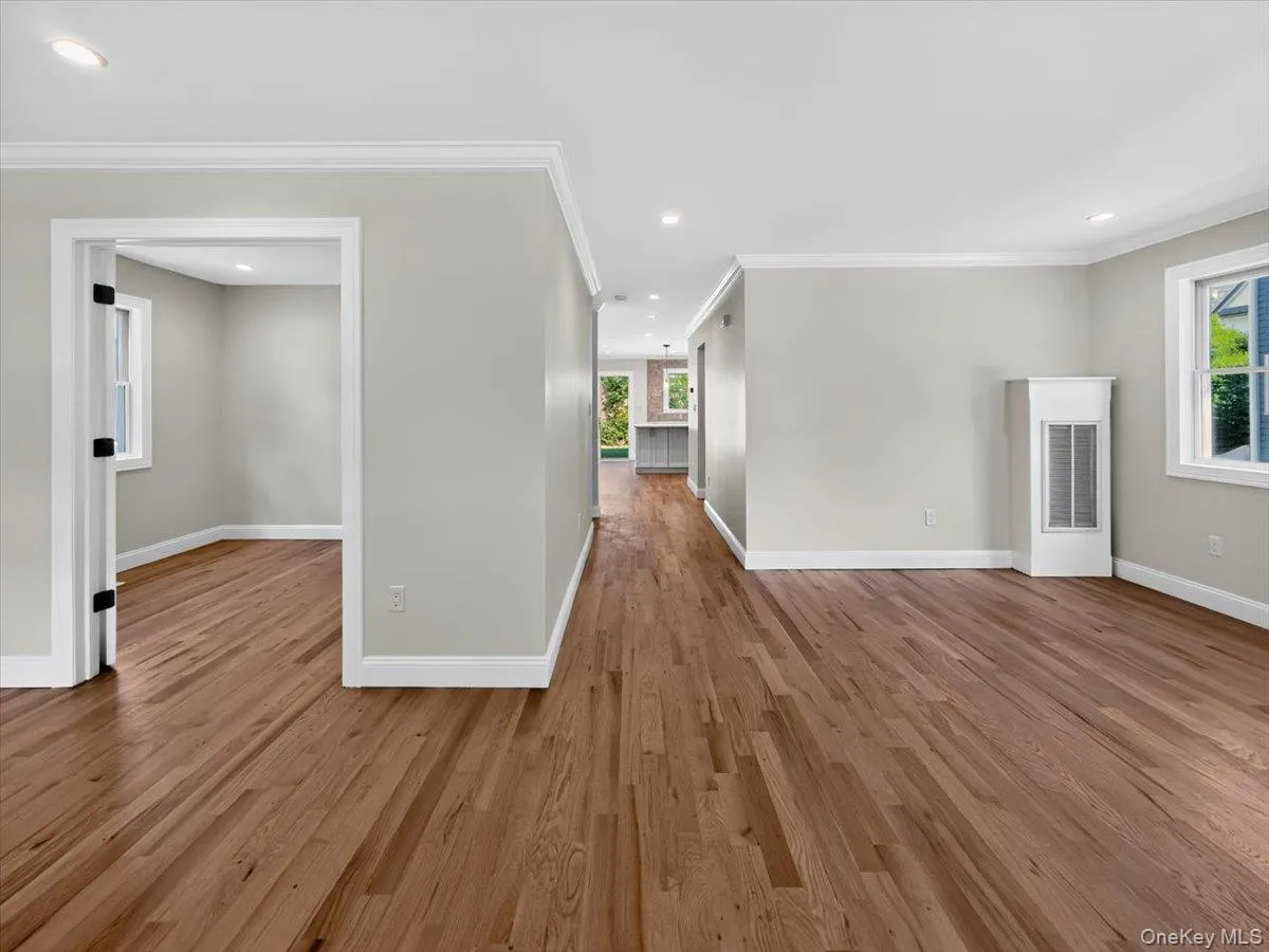 5 Elm Avenue, Hempstead, NY, 4 Bedrooms Bedrooms, 9 Rooms Rooms,3 BathroomsBathrooms,Residential,For Rent,Elm,0,1042484 5 Elm Avenue, Hempstead, NY, 4 Bedrooms Bedrooms, 9 Rooms Rooms,3 BathroomsBathrooms,Residential,For Rent,Elm,0,1042484