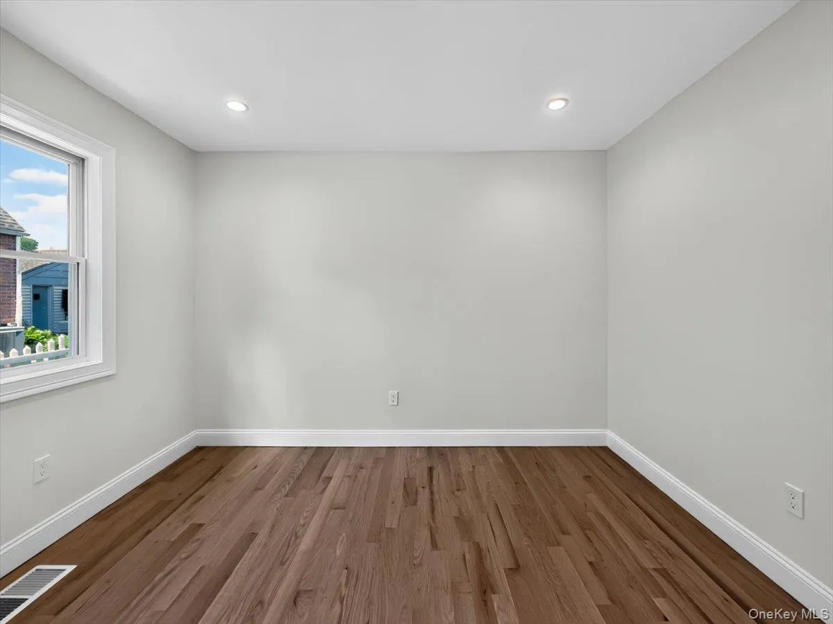 5 Elm Avenue, Hempstead, NY, 4 Bedrooms Bedrooms, 9 Rooms Rooms,3 BathroomsBathrooms,Residential,For Rent,Elm,0,1042484 5 Elm Avenue, Hempstead, NY, 4 Bedrooms Bedrooms, 9 Rooms Rooms,3 BathroomsBathrooms,Residential,For Rent,Elm,0,1042484