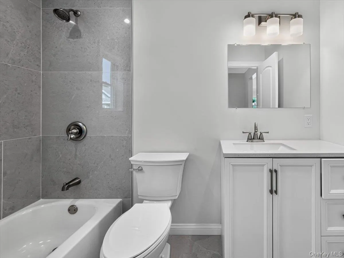 5 Elm Avenue, Hempstead, NY, 4 Bedrooms Bedrooms, 9 Rooms Rooms,3 BathroomsBathrooms,Residential,For Rent,Elm,0,1042484 5 Elm Avenue, Hempstead, NY, 4 Bedrooms Bedrooms, 9 Rooms Rooms,3 BathroomsBathrooms,Residential,For Rent,Elm,0,1042484
